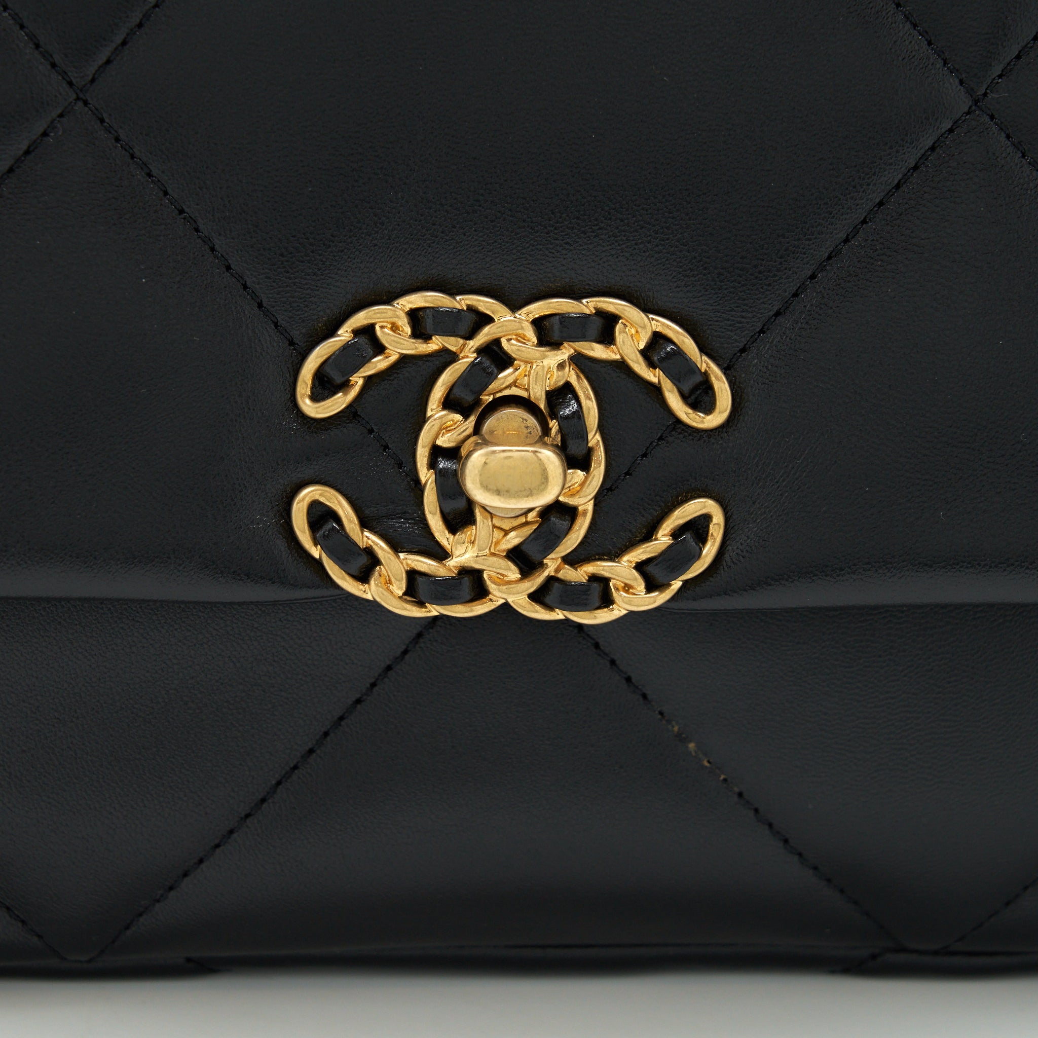 CHANEL 19 SMALL BAG LAMBSKIN BLACK MULTICOLOUR HARDWARE