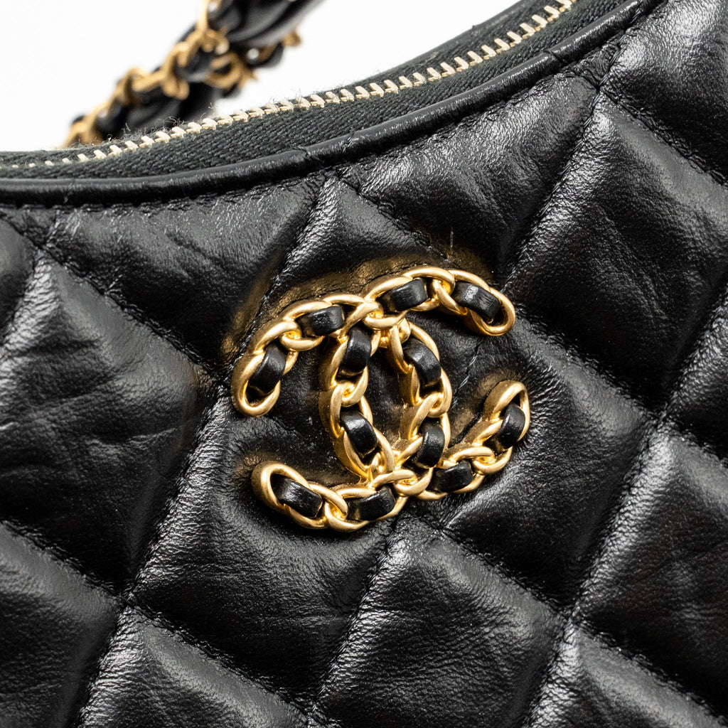 CHANEL 23K SMALL 19 HOBO SHOULDER BAG CALFSKIN BLACK GHW (MICROCHIP)