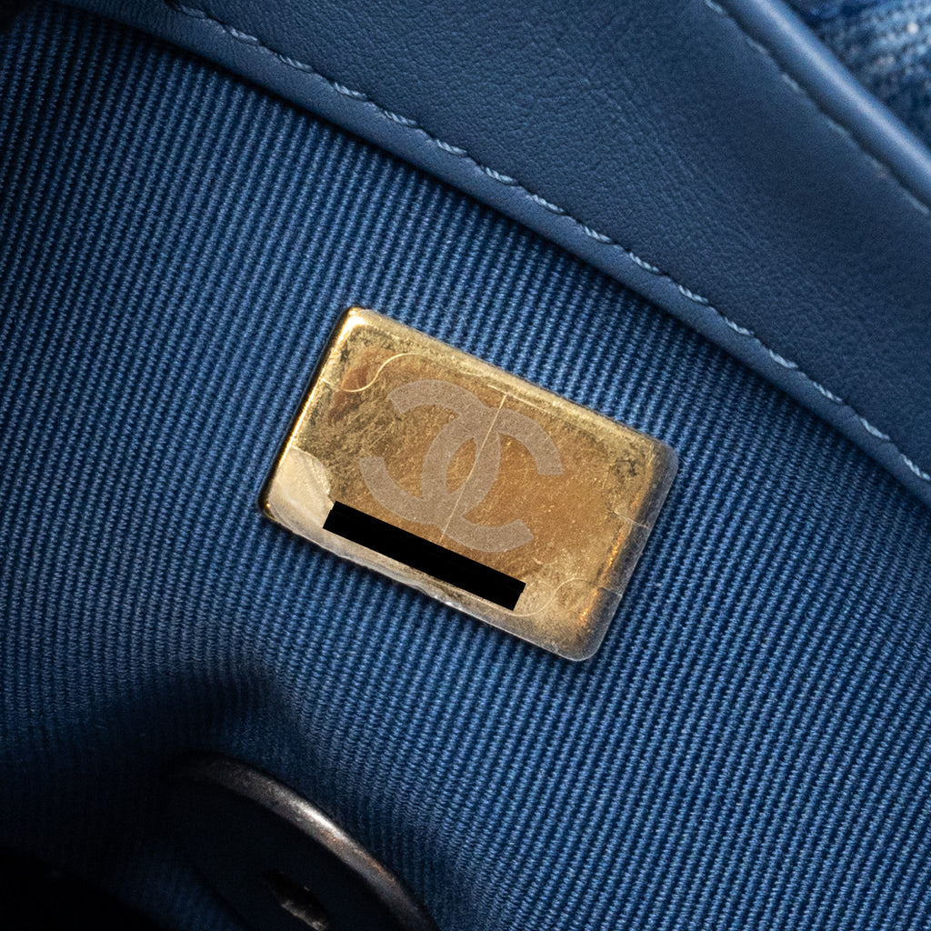 CHANEL SMALL 19 BAG BLUE DENIM MULTICOLOUR HARDWARE (MICROCHIP)