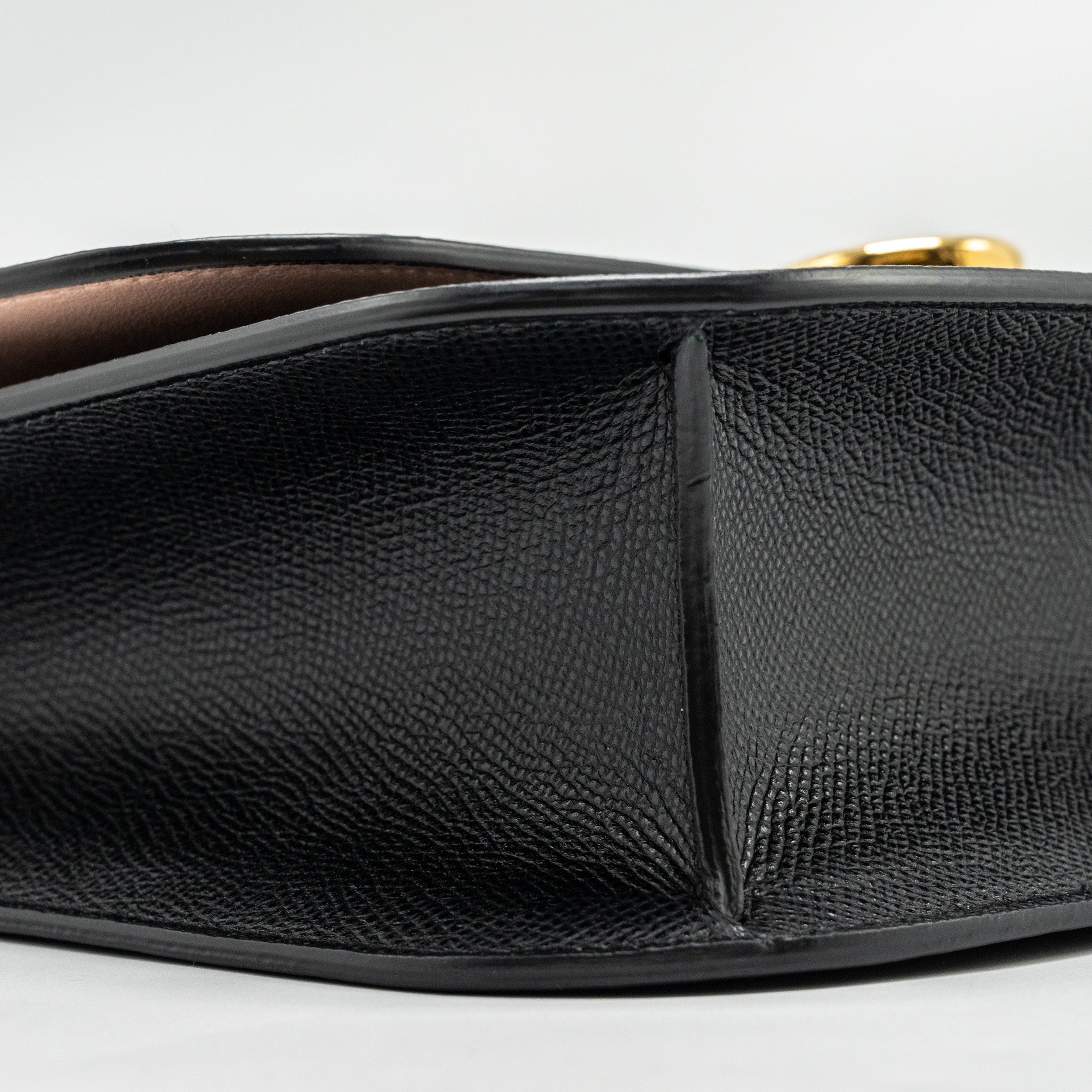 SALVATORE FERRAGAMO GANCINI ROUNDED FLAP BAG CALFSKIN BLACK GHW