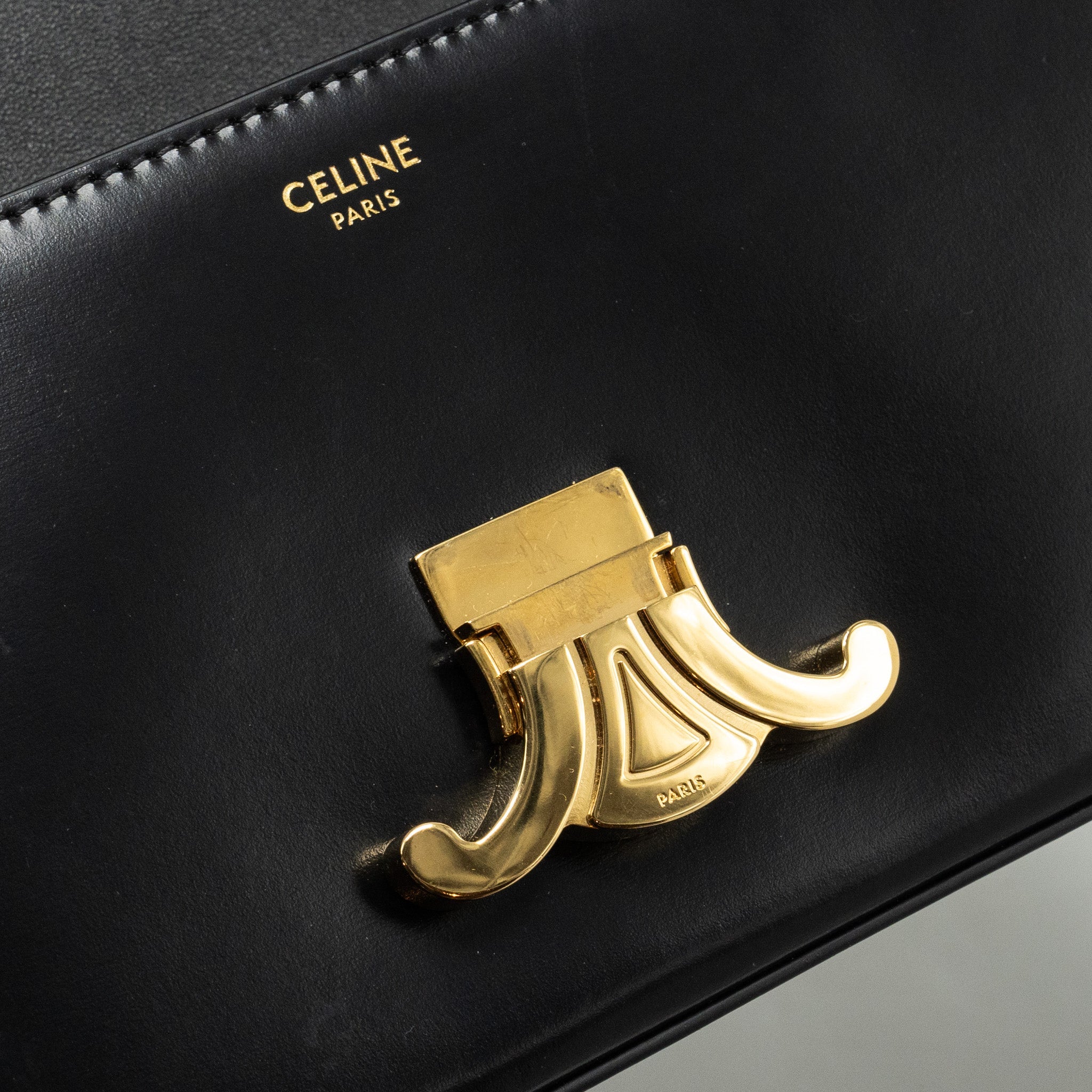 CELINE TRIOMPHE CHAIN SHOULDER BAG SHINY CALFSKIN BLACK GHW