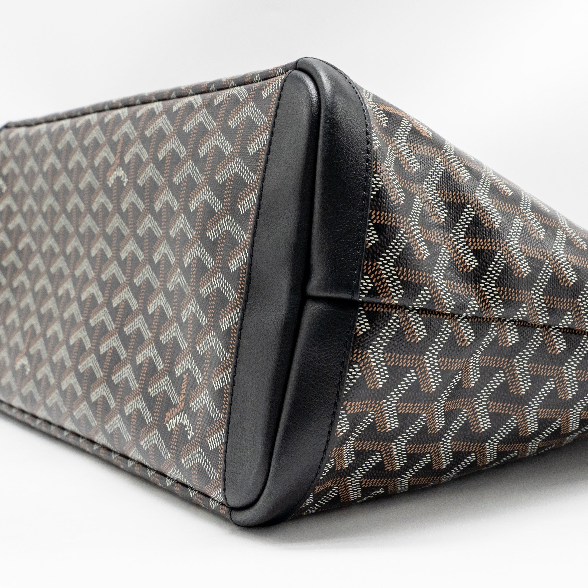 GOYARD ARTOIS BAG PM GOYARDINE CANVAS/CHEVROCHES CALFSKIN BLACK SHW