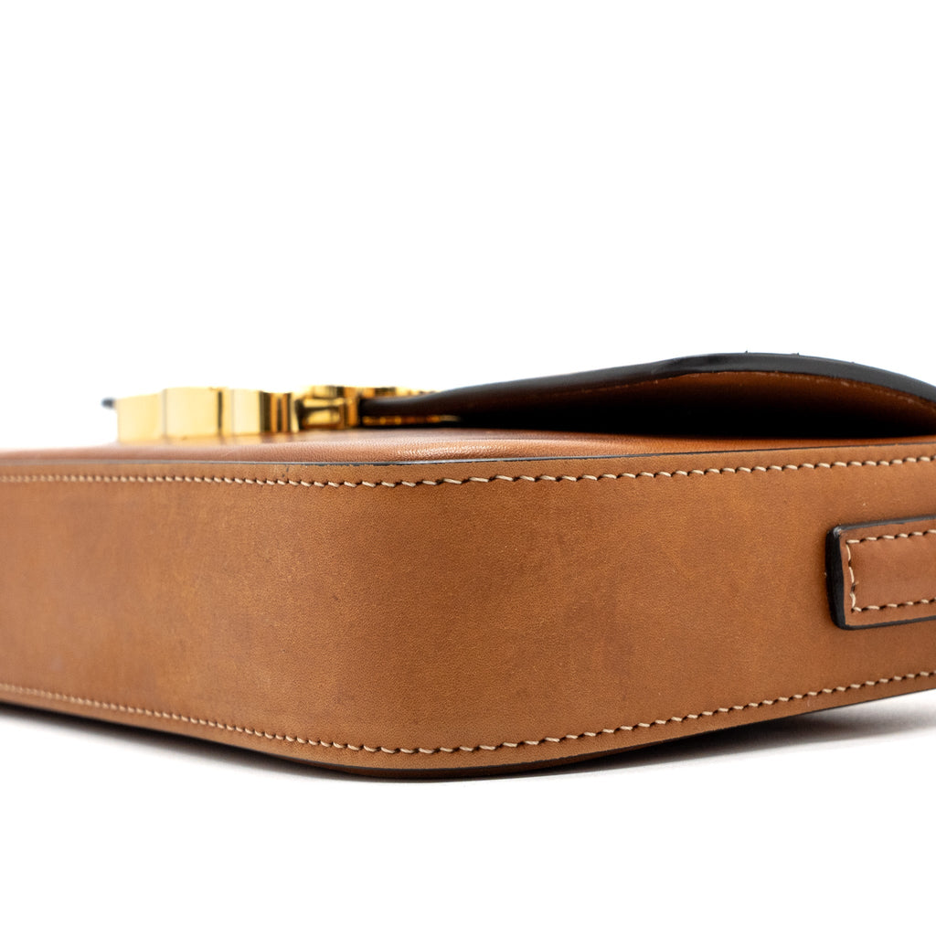 CELINE TRIOMPHE SHOULDER BAG NATURAL CALFSKIN TAN GHW