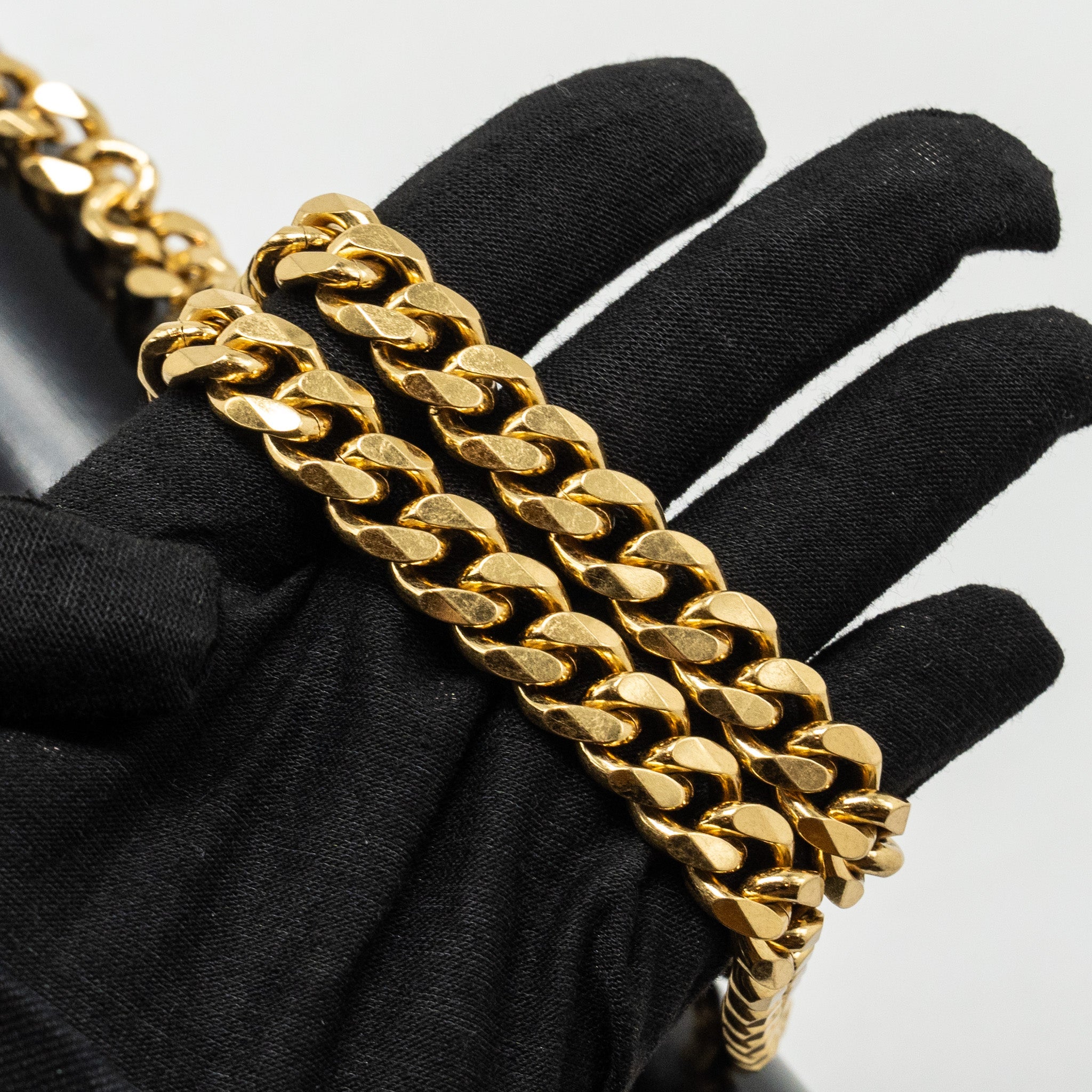 CELINE TRIOMPHE CHAIN SHOULDER BAG SHINY CALFSKIN BLACK GHW