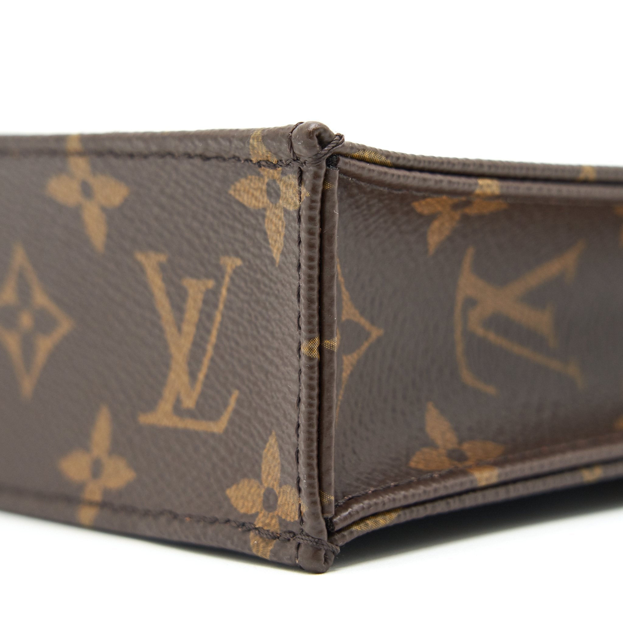 LOUIS VUITTON PETIT SAC PLAT MONOGRAM