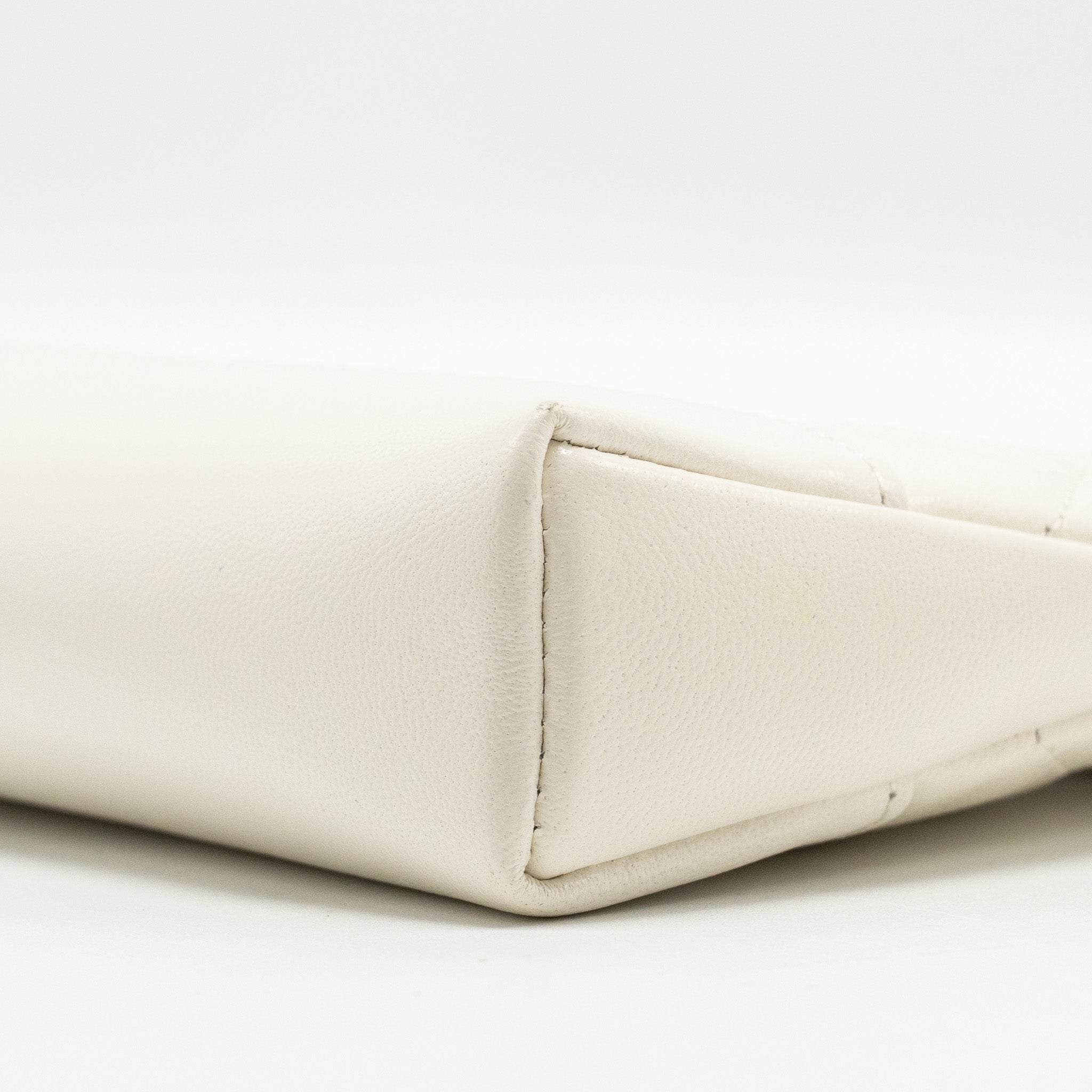 CHANEL MINI 31 CLUTCH WITH  CHAIN SHINY CALFSKIN WHITE LGHW (MICROCHIP)