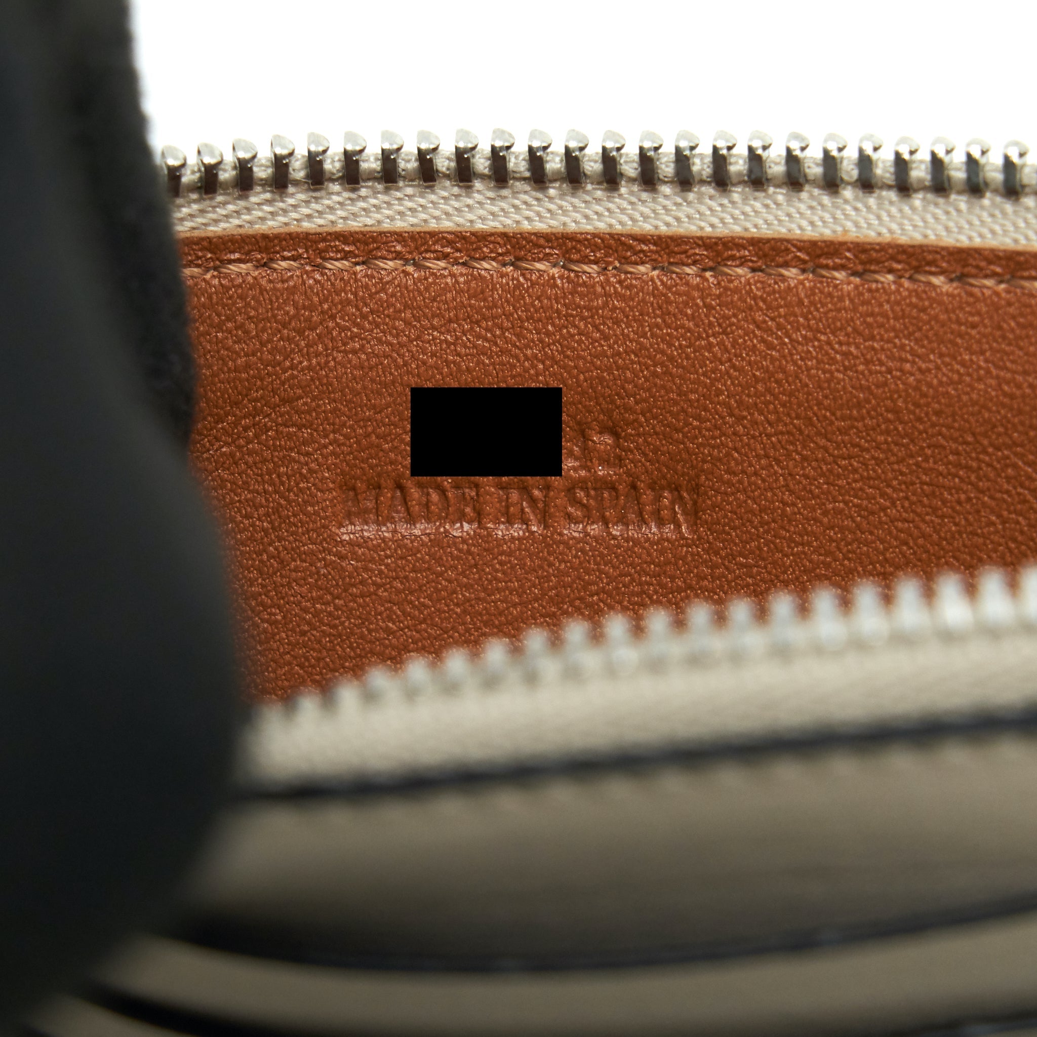 LOEWE BRAND COIN CARDHOLDER CALFSKIN LIGHT OAT/ TAN