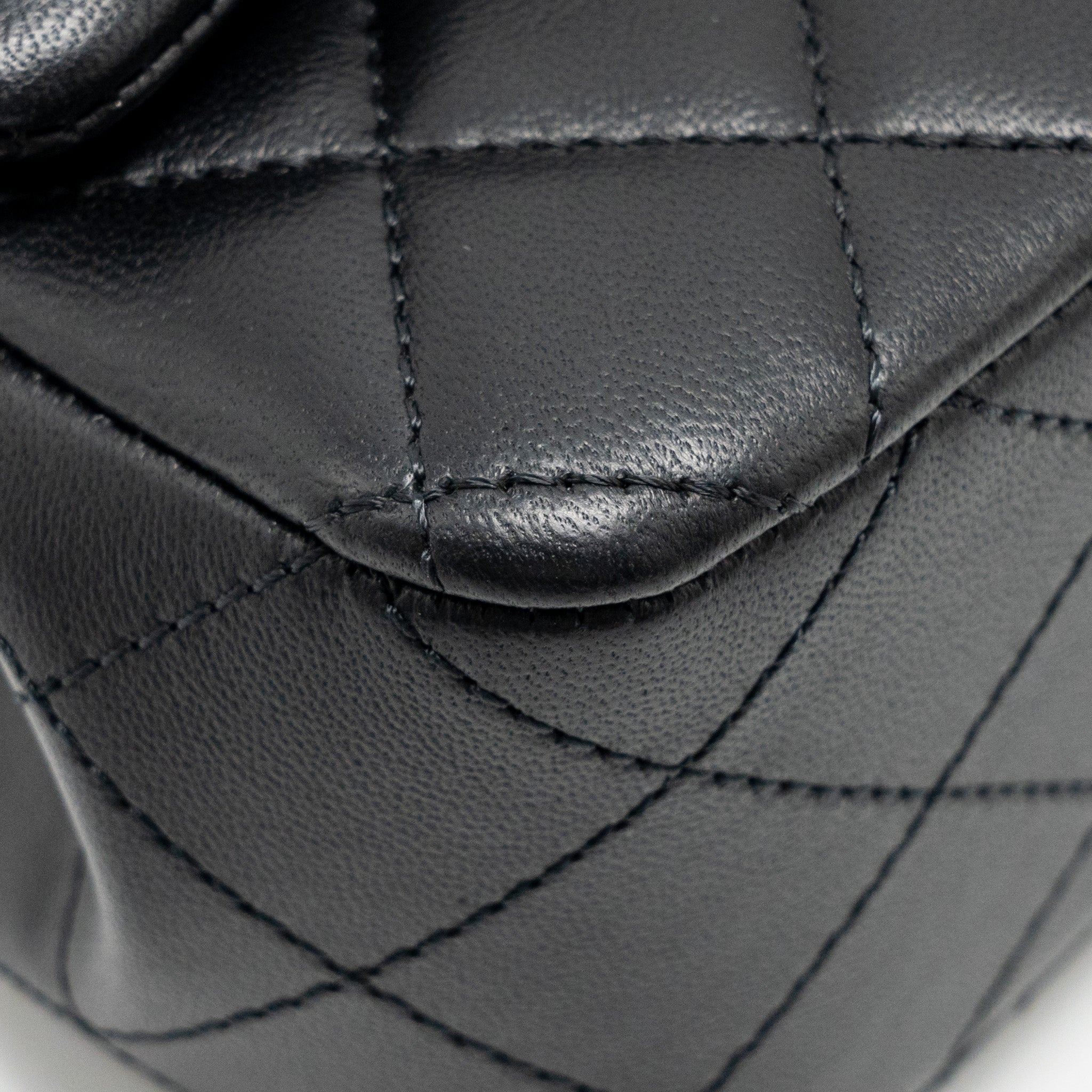 CHANEL 25P CAMELLIA ADJUSTABLE CHAIN FLAP BAG LAMBSKIN BLACK GHW(MICROCHIP)