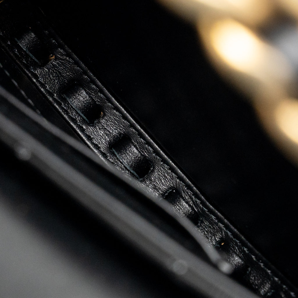 CHANEL ROUND CLUTCH PATENT LEATHER BLACK GHW (MICROCHIP)