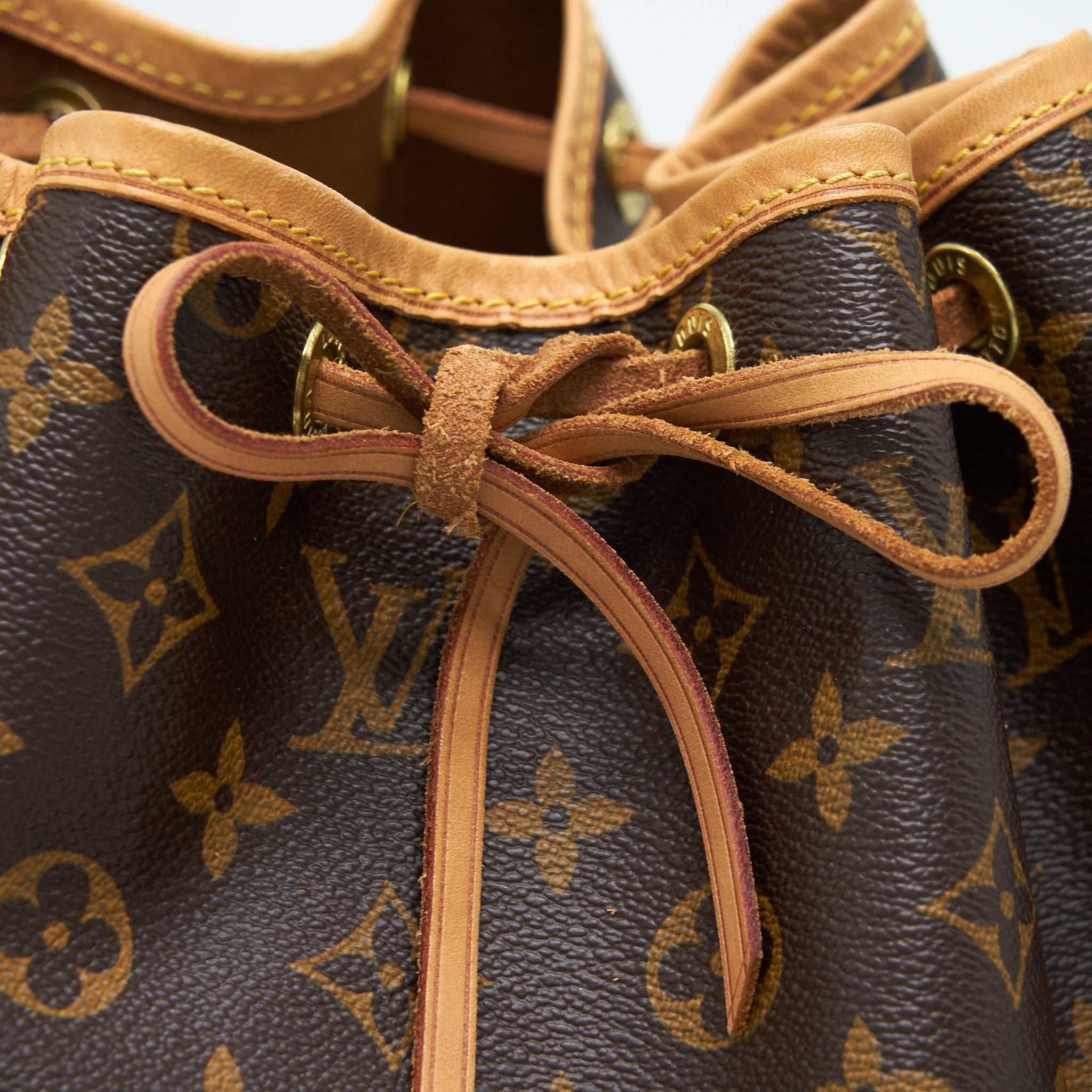 LOUIS VUITTON NEO NOE GM MONOGRAM CANVAS YEAR 2011