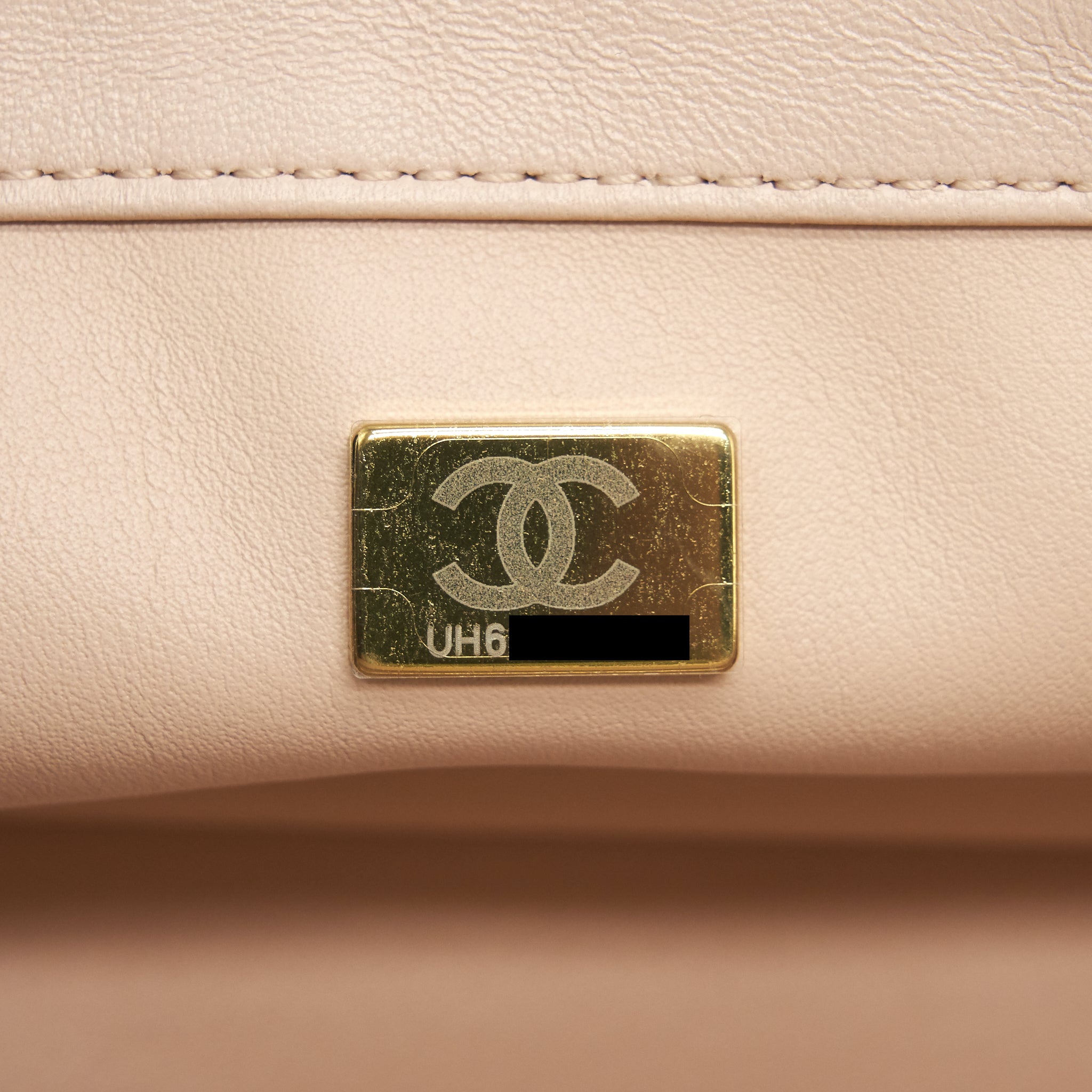 CHANEL 22C PEARL CRUSH MINI RECTANGULAR FLAP BAG LAMBSKIN LIGHT BERGE GHW (MICROCHIP)