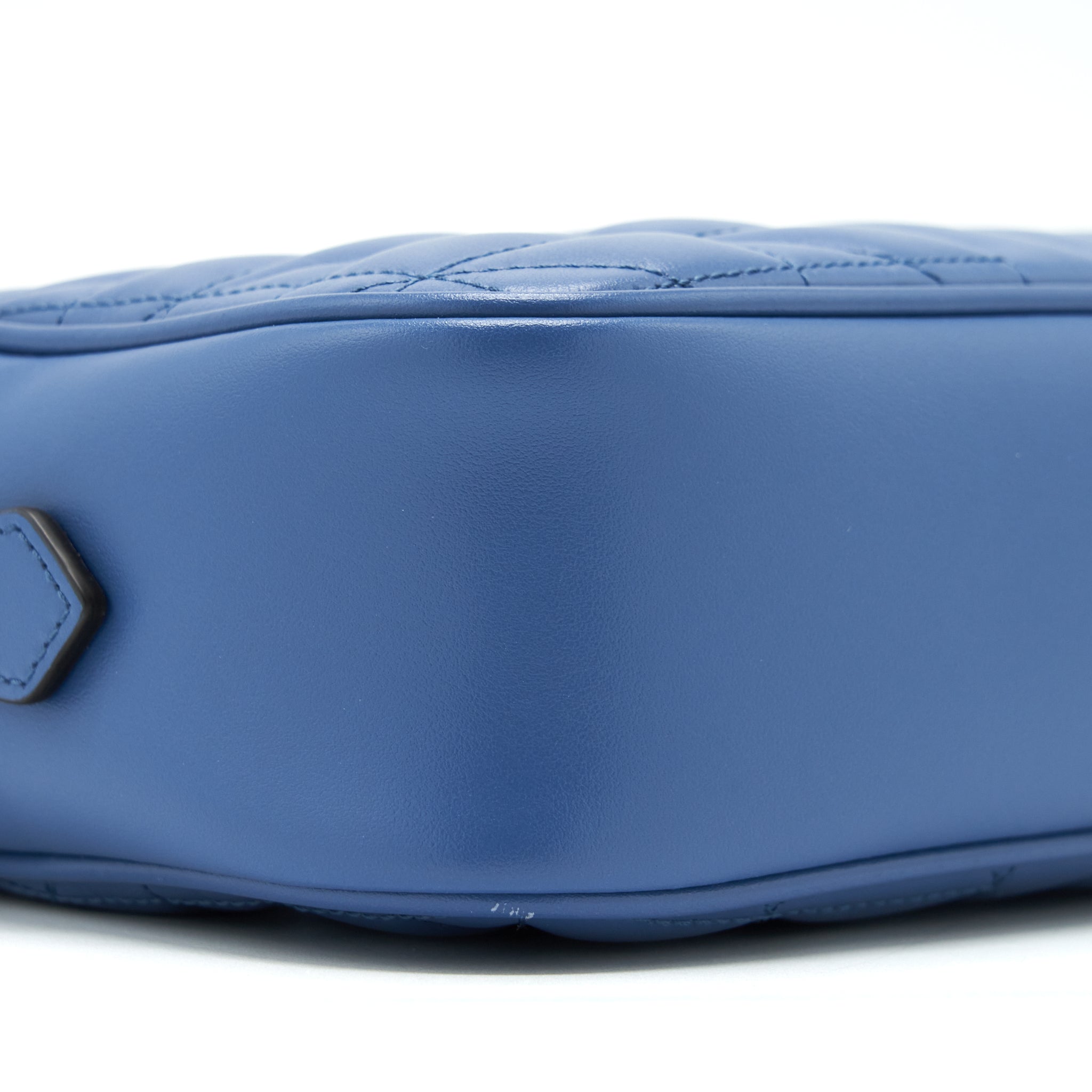 GUCCI GG MARMONT MATELASSE SHOULDER BAG BLUE SHW