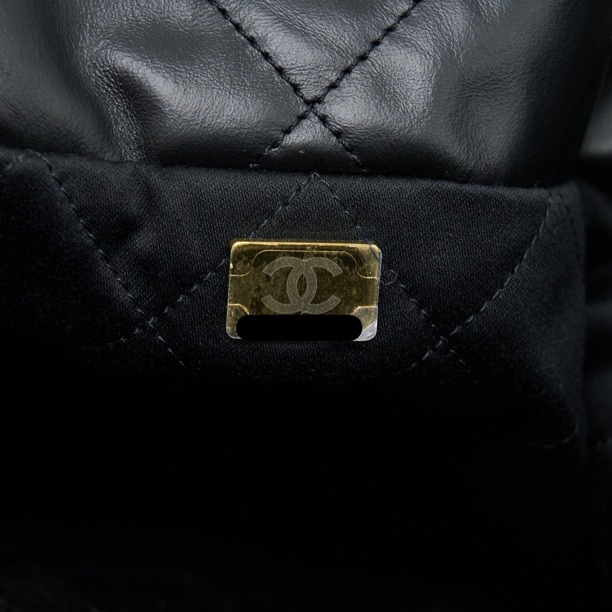 CHANEL MEDIUM 22 BAG WHITE LETTER SHINY CALFSKIN BLACK GHW (MICROCHIP)