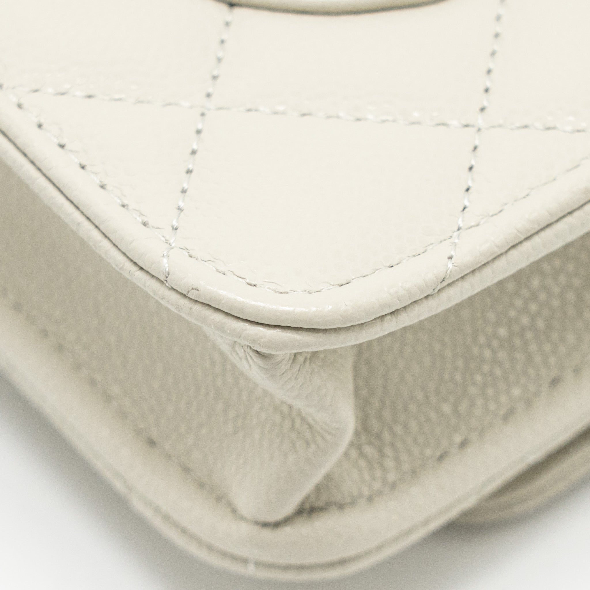 CHANEL CLASSIC WALLET ON CHAIN CAVIAR CREAMY WHITE LGHW(MICROCHIP)