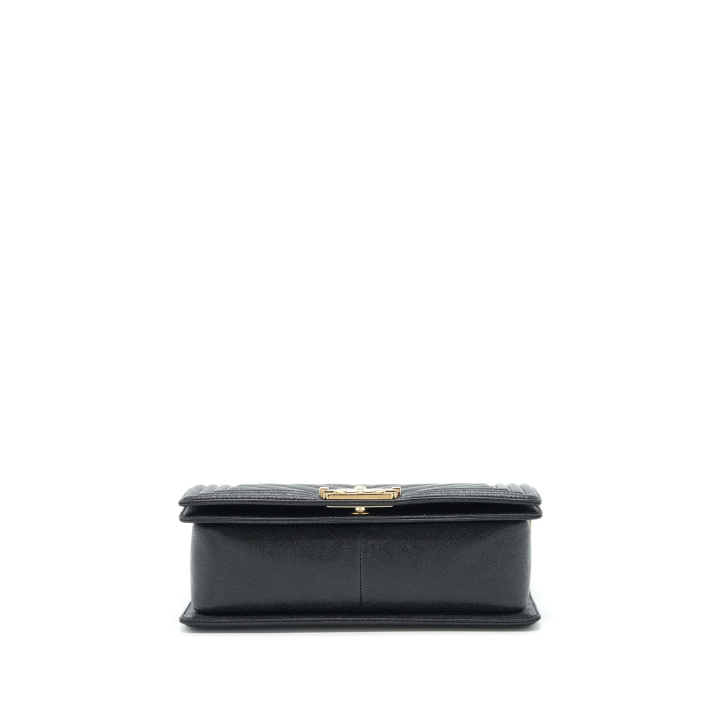 CHANEL MEDIUM BOY CHEVRON CAVIAR BLACK LGHW