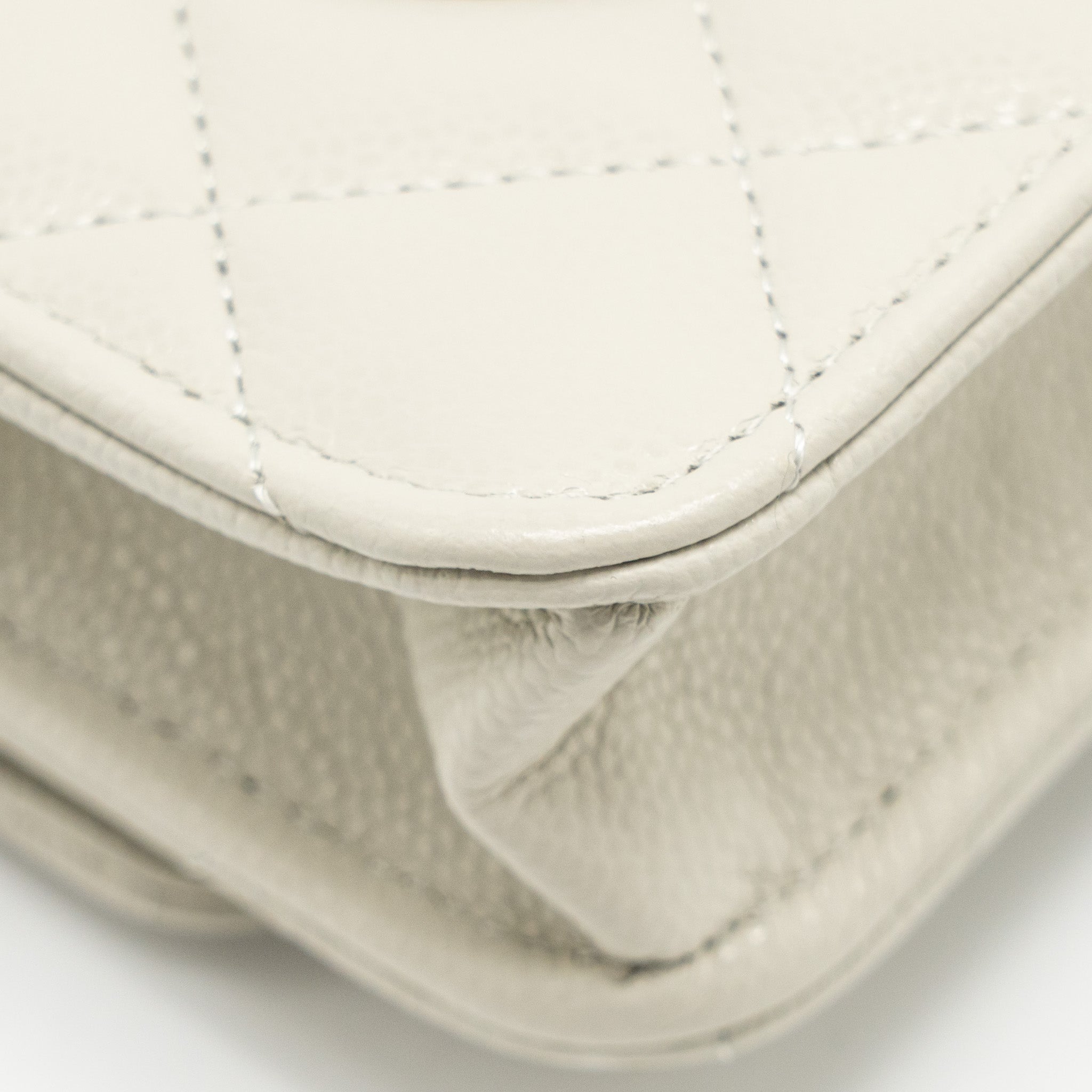 CHANEL CLASSIC WALLET ON CHAIN CAVIAR CREAMY WHITE LGHW(MICROCHIP)