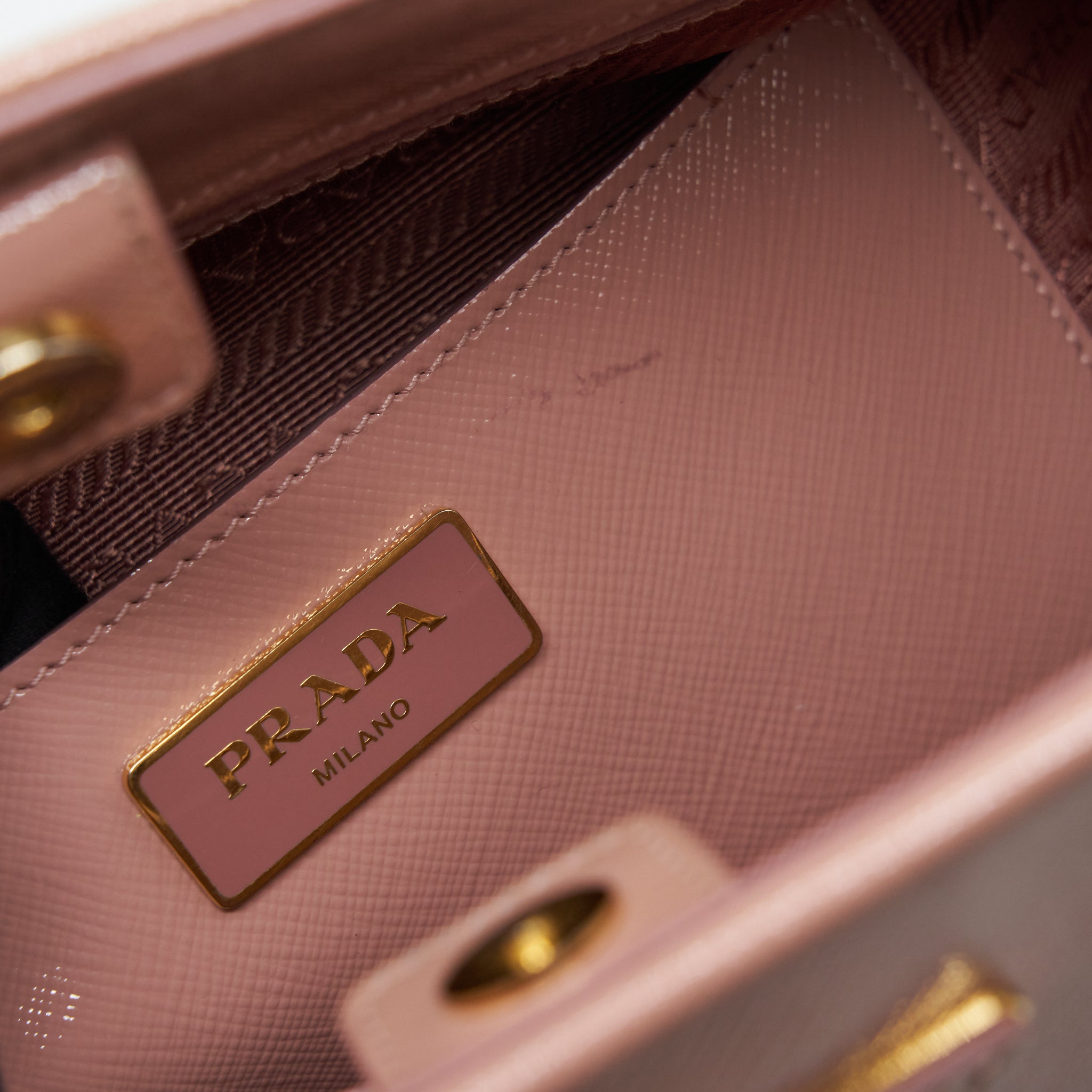 PRADA SAFFIANO TOTE BAG NUDE GHW