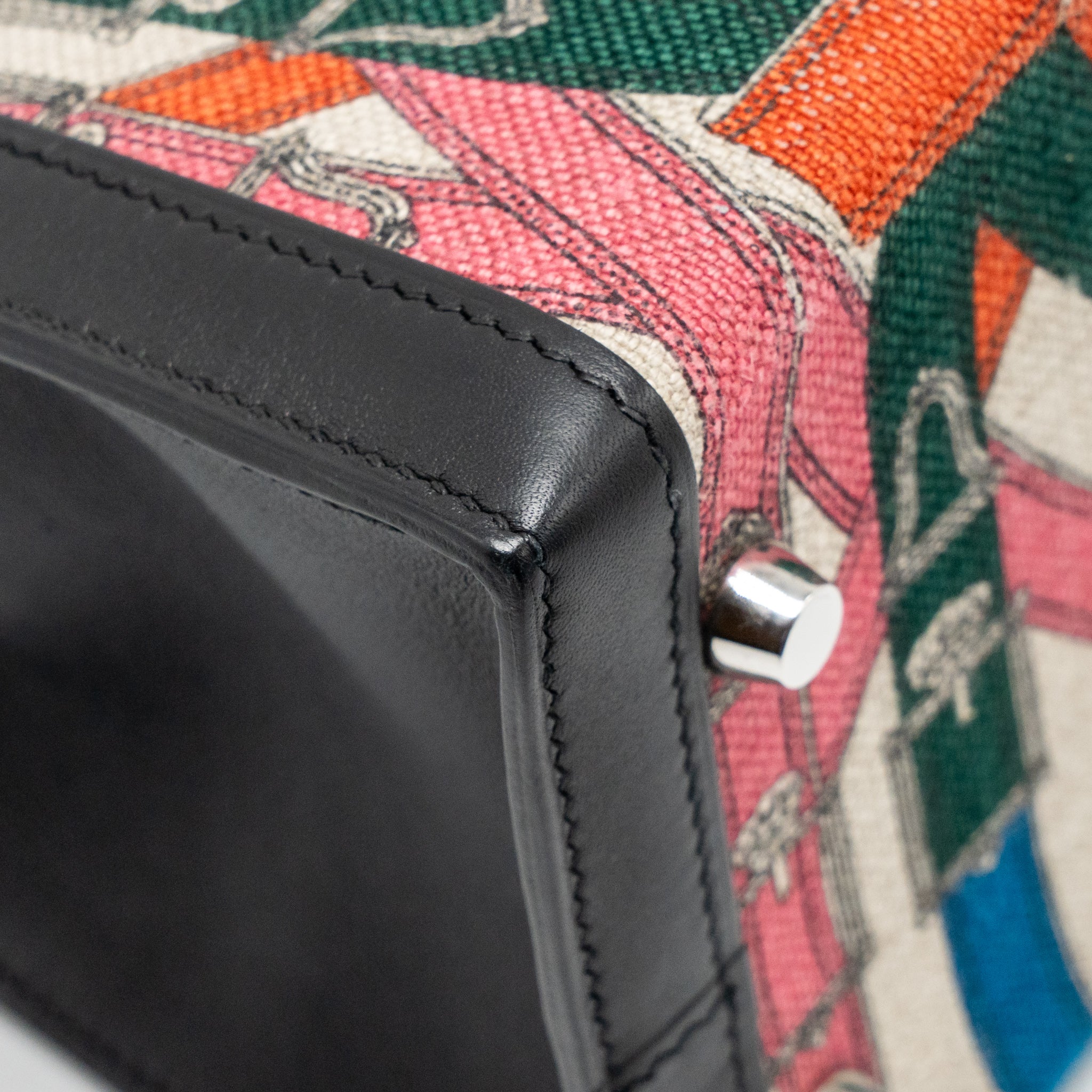 HERMES KELLY 32 LIMITED EDITION TOILE DE WASHED CANVAS / SWIFT LEATHER BLACK / CAVALCADOUR PRINT SHW
