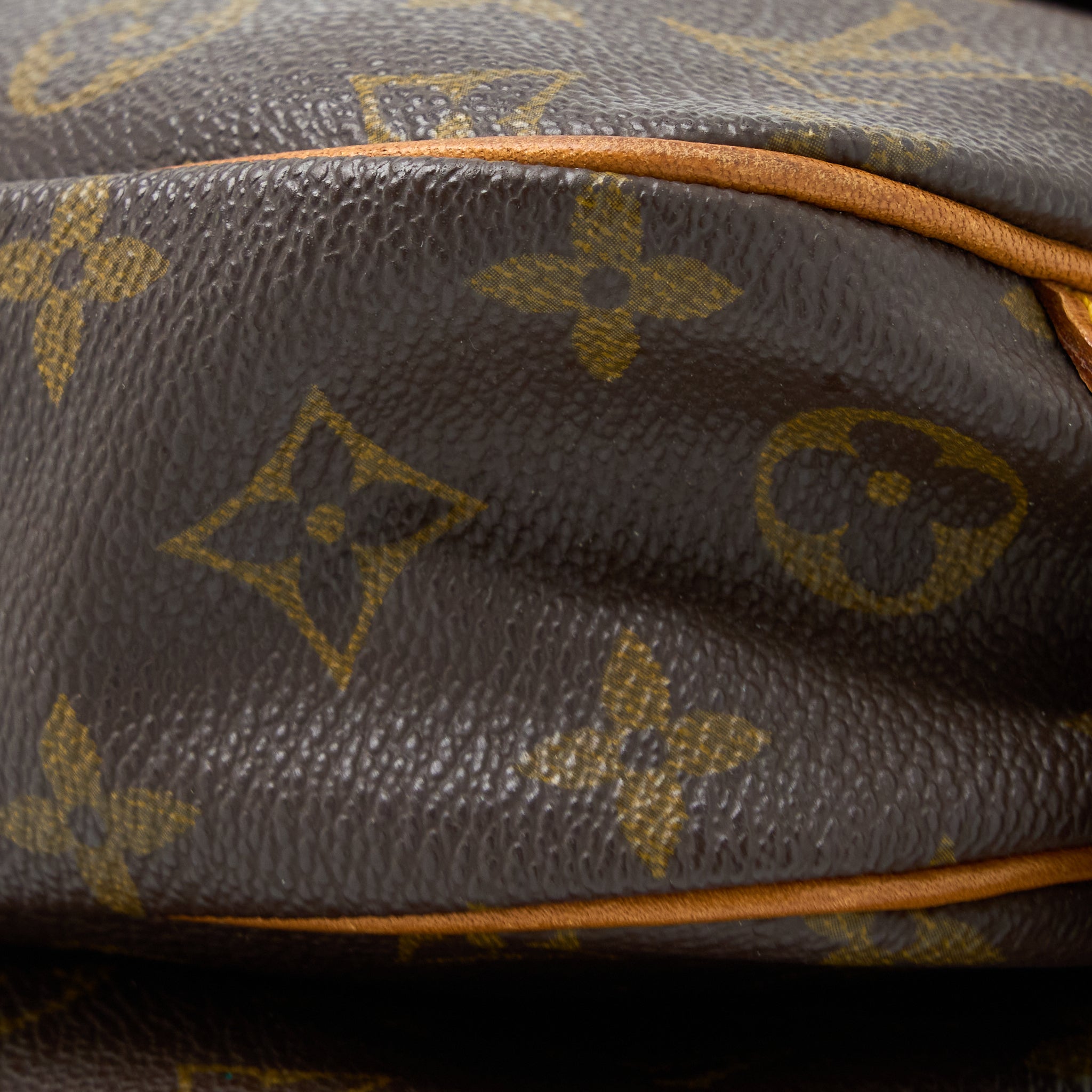 LOUIS VUITTON VINTAGE SAUMUR CLOTH CROSSBODY BAG MONOGRAM CANVAS GHW