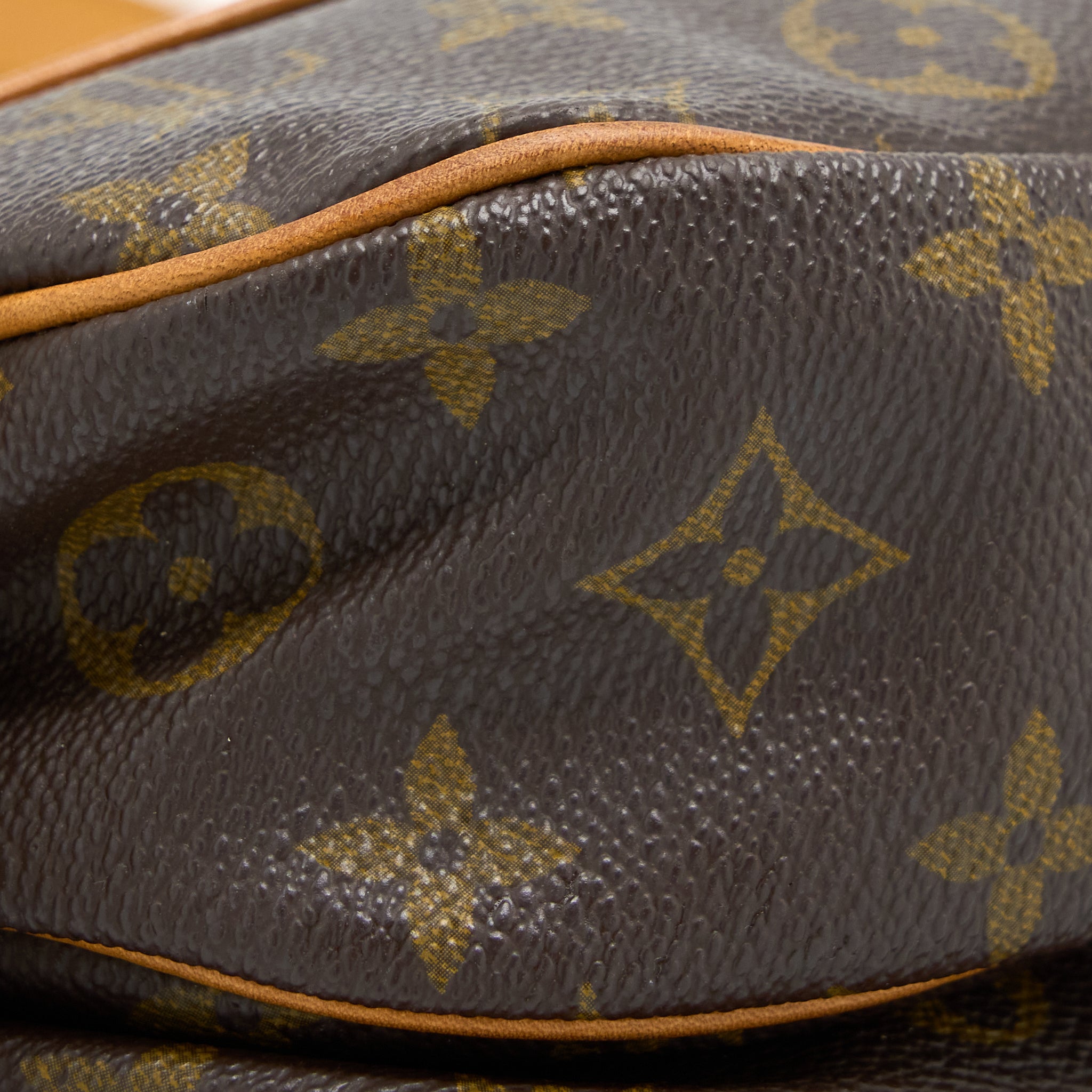 LOUIS VUITTON VINTAGE SAUMUR CLOTH CROSSBODY BAG MONOGRAM CANVAS GHW