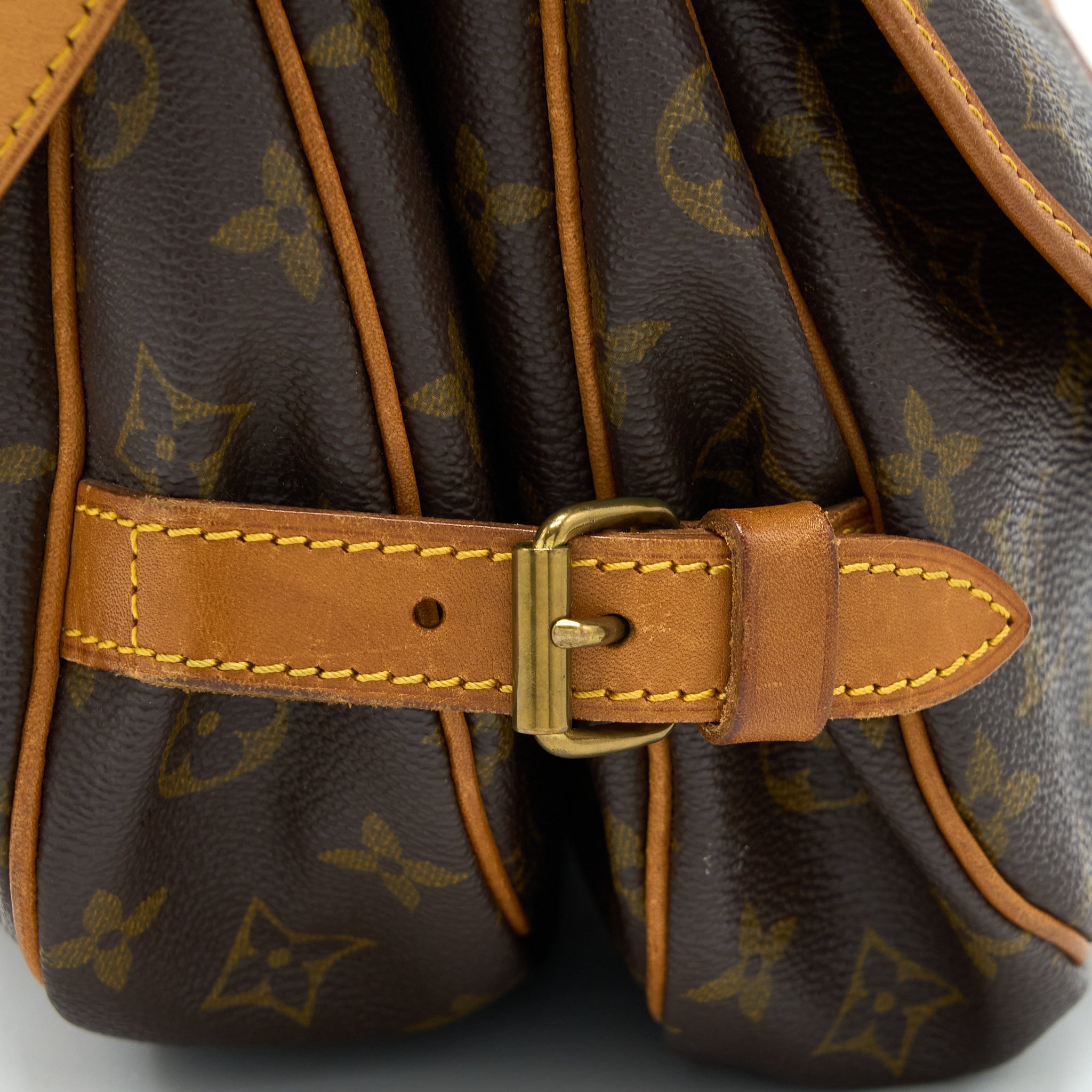 LOUIS VUITTON VINTAGE SAUMUR CLOTH CROSSBODY BAG MONOGRAM CANVAS GHW