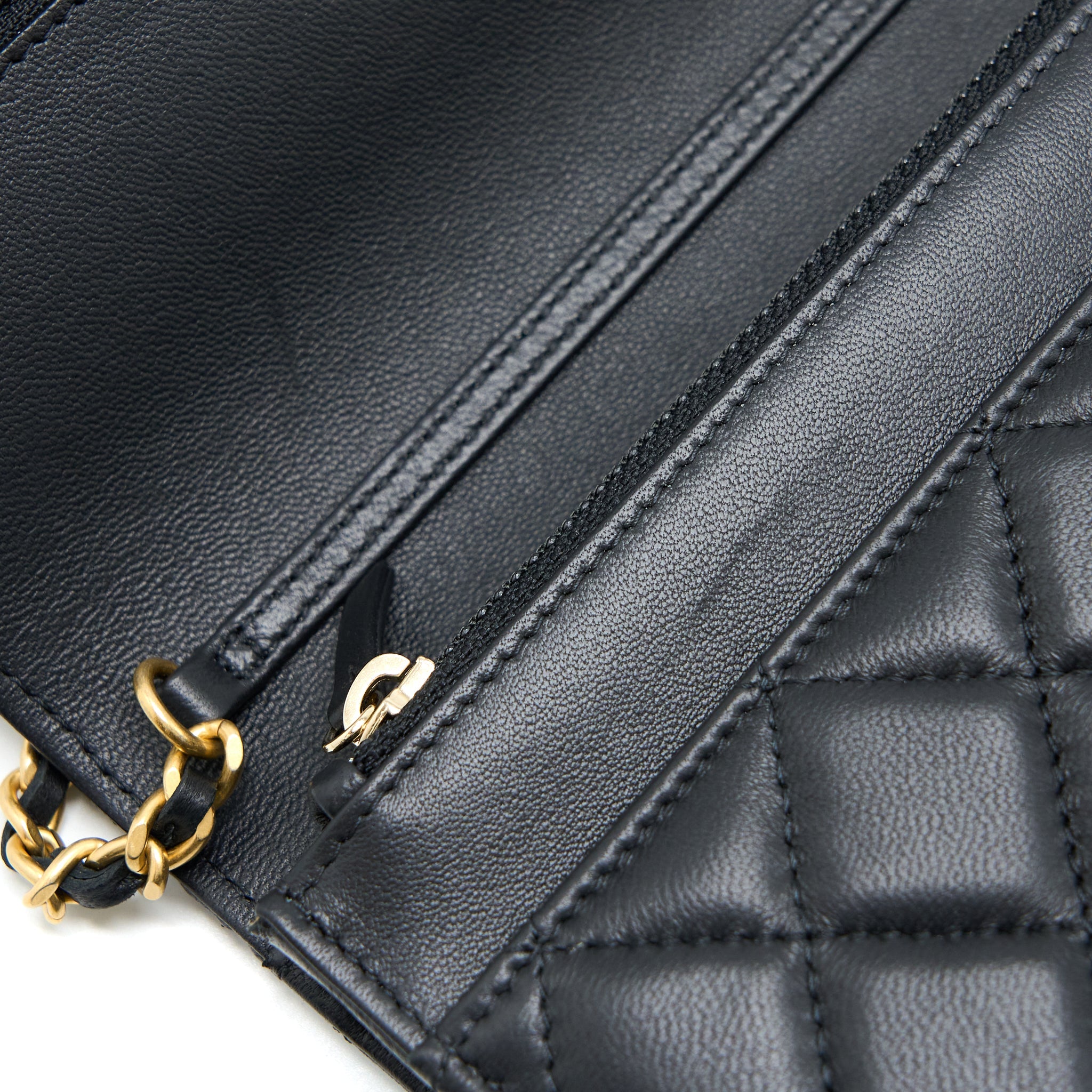 CHANEL PEARL CRUSH WALLET ON CHAIN LAMBSKIN BLACK GHW (MICROCHIP)