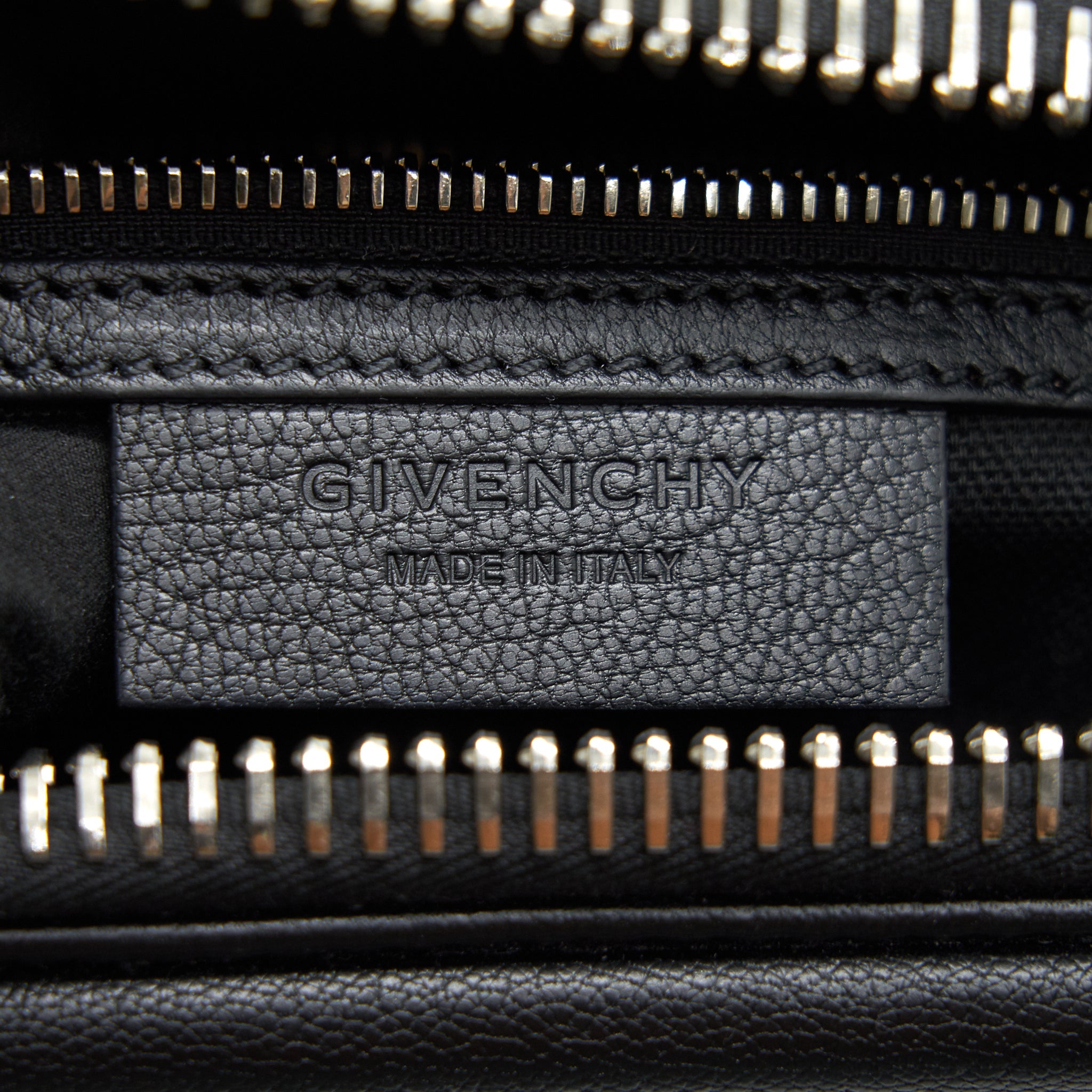 GIVENCHY ANTIGONA SMALL BAG BLACK