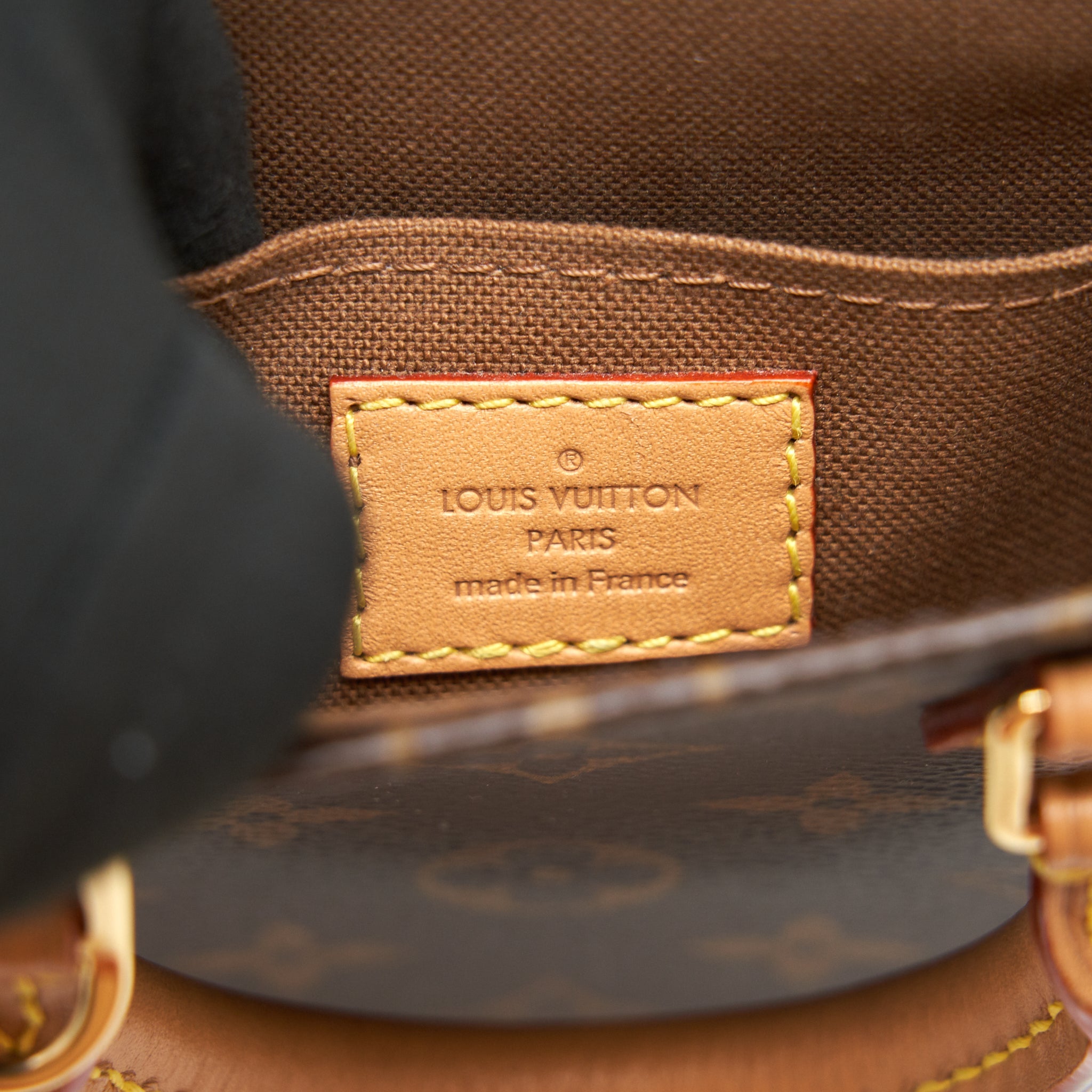 LOUIS VUITTON MONOGRAM CANVAS PETIT SAC PLAT