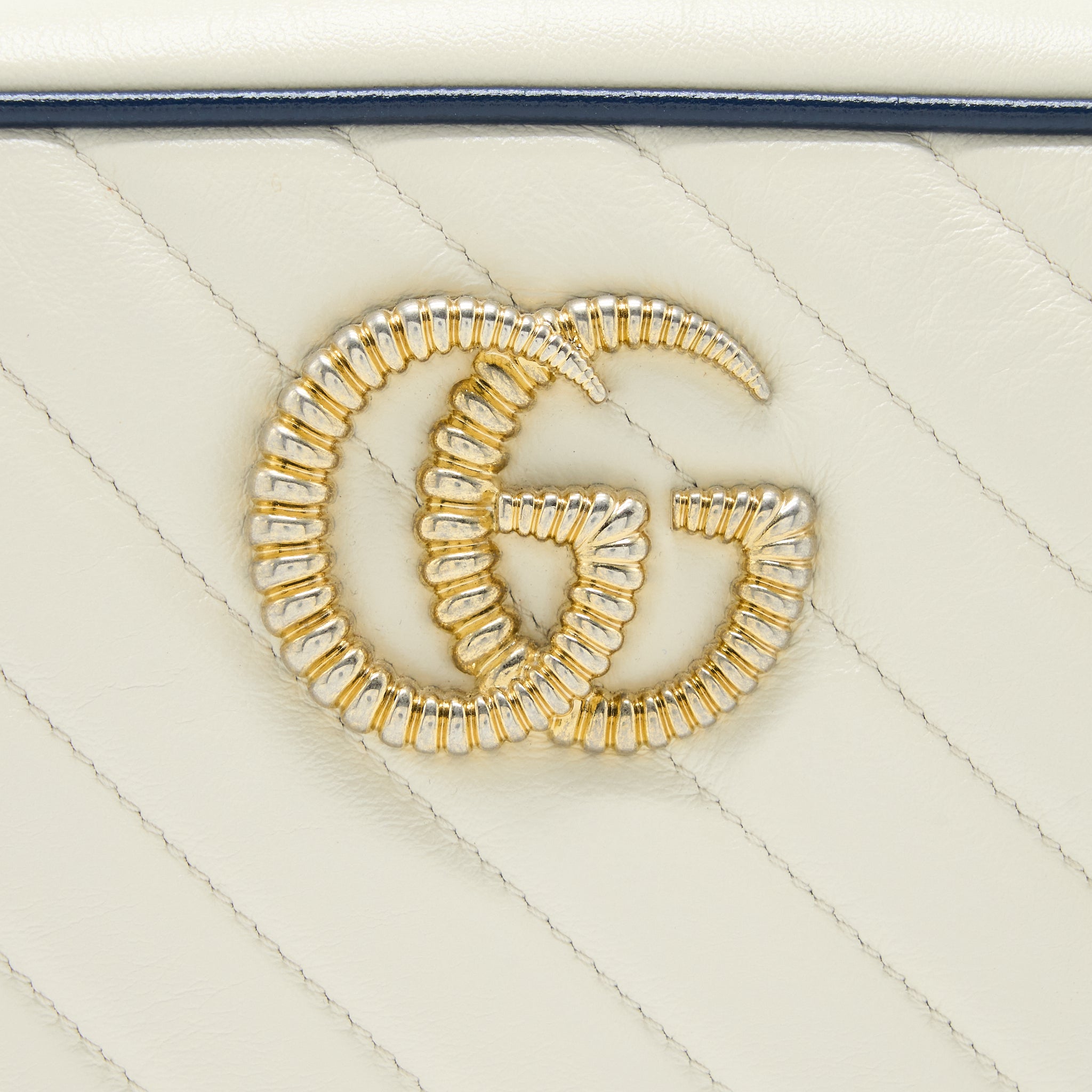 GUCCI MARMONT CAMERA BAG CALFSKIN WHITE GHW