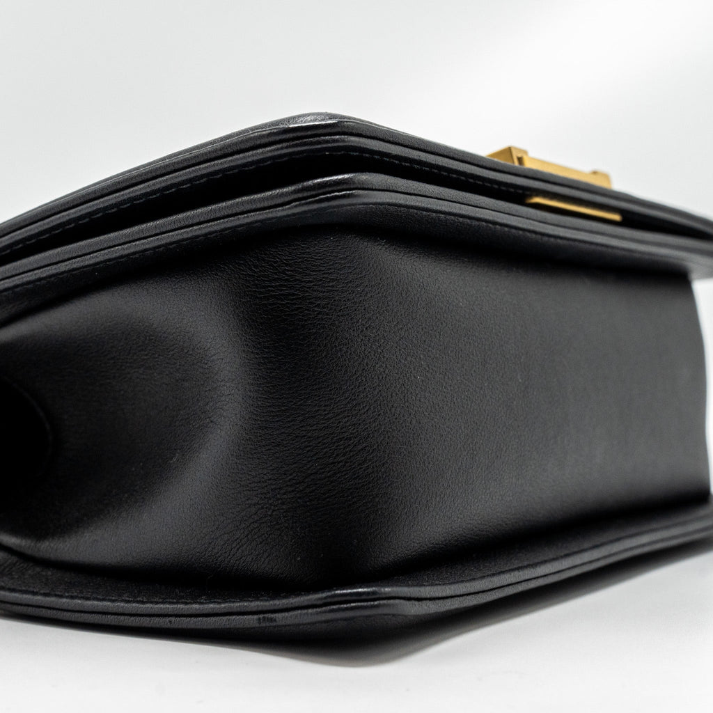 CHANEL SMALL BOY BAG CALFSKIN BLACK GHW (MICROCHIP)