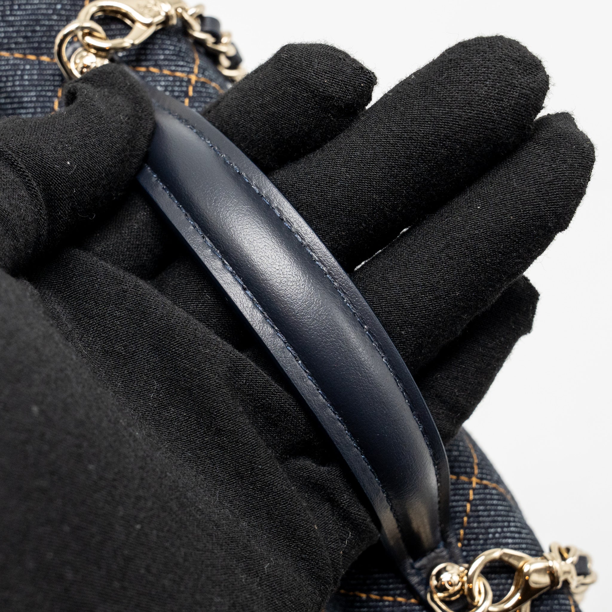 CHANEL 26P TOP HANDLE VANITY DENIM DARK BLUE LGHW (MICROCHIP)