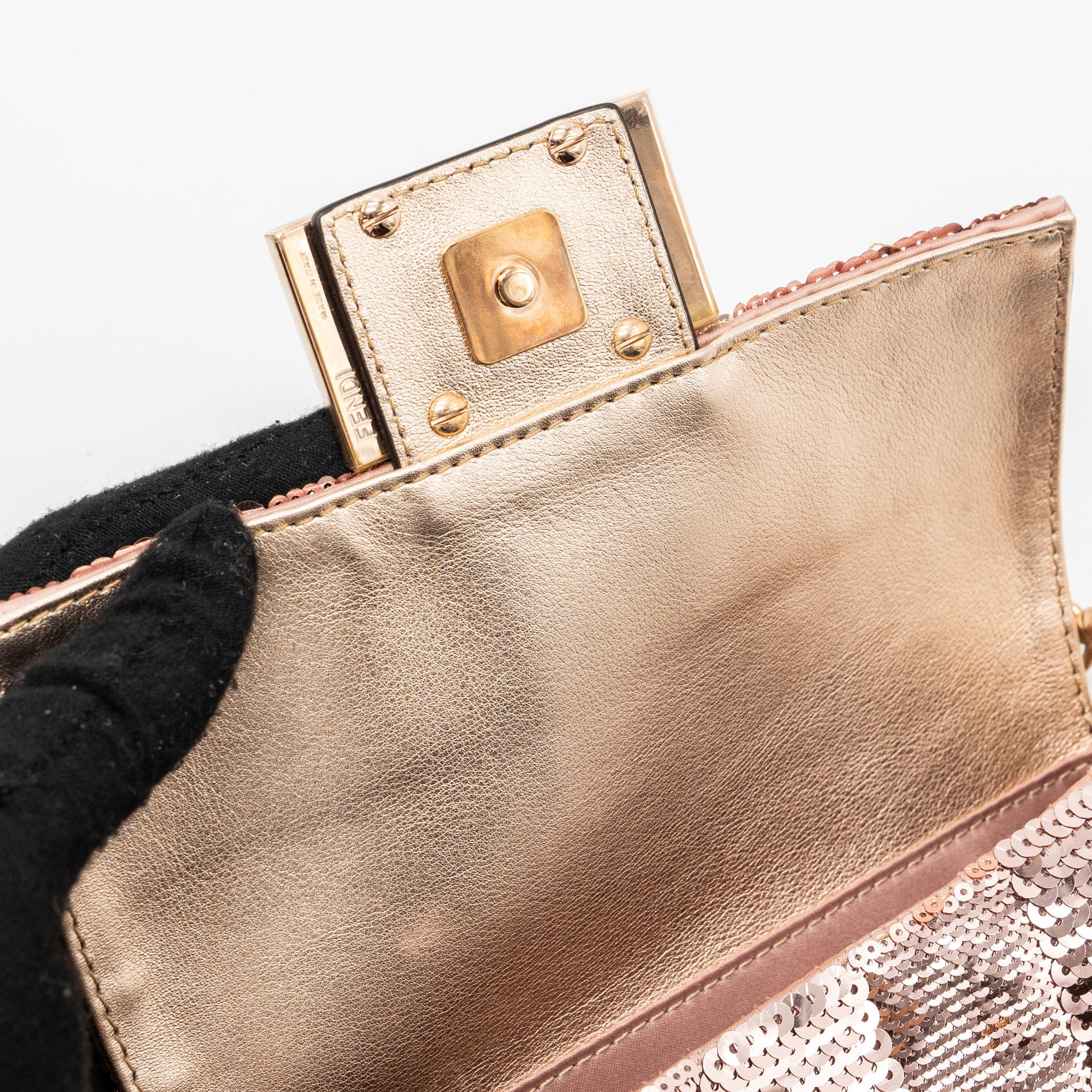 FENDI MINI BAGUETTE PAULETTE ROSE GOLD RGHW