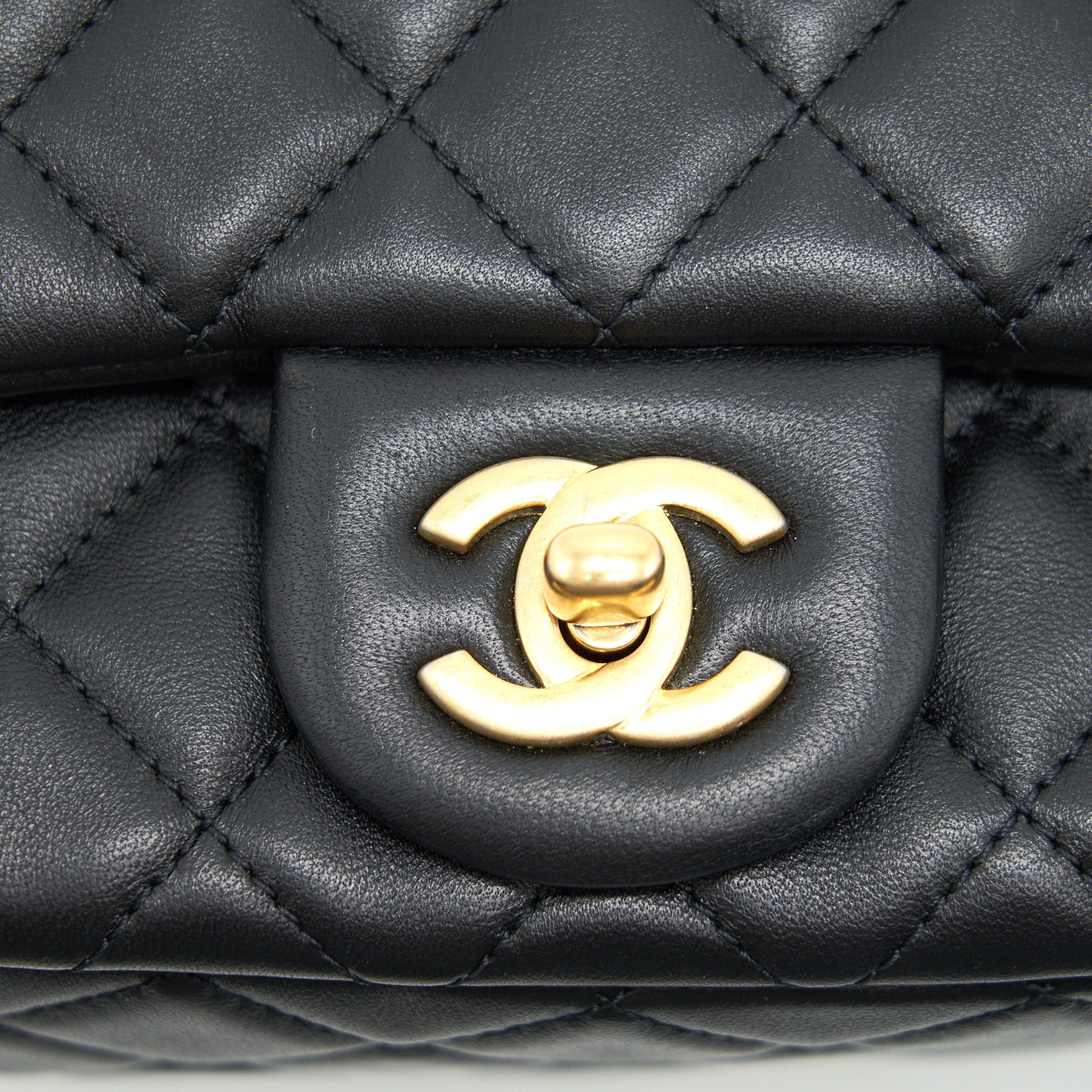 CHANEL PEARL CRUSH CRUSH MINI SQUARE FLAP BAG BLACK GHW