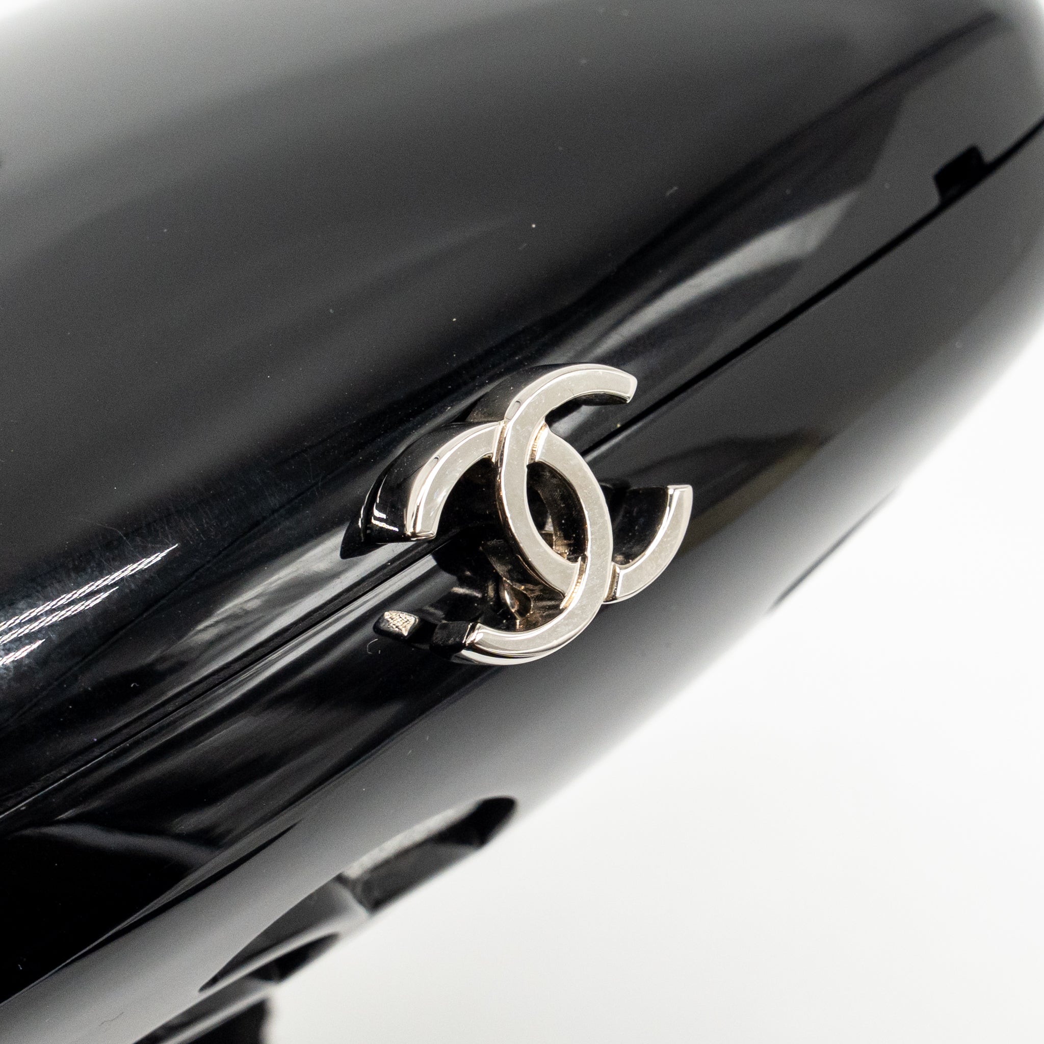 CHANEL CAMELLIA MINAUDIERE CHAIN EVENING CLUTCH ACRYLIC PLASTIC BLACK / SILVER SHW