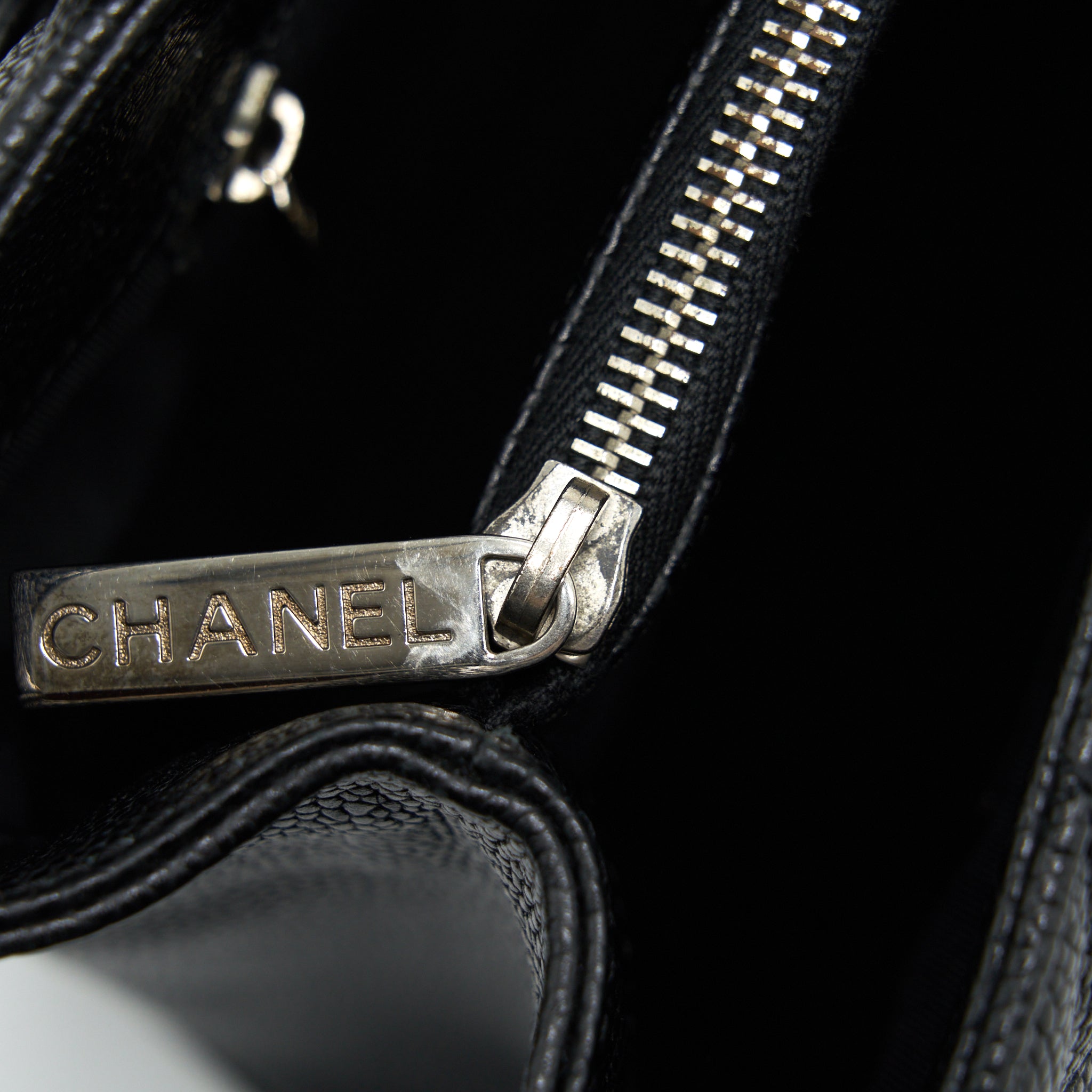 CHANEL GRAND SHOPPING TOTE/ GST CAVIAR BLACK SHW