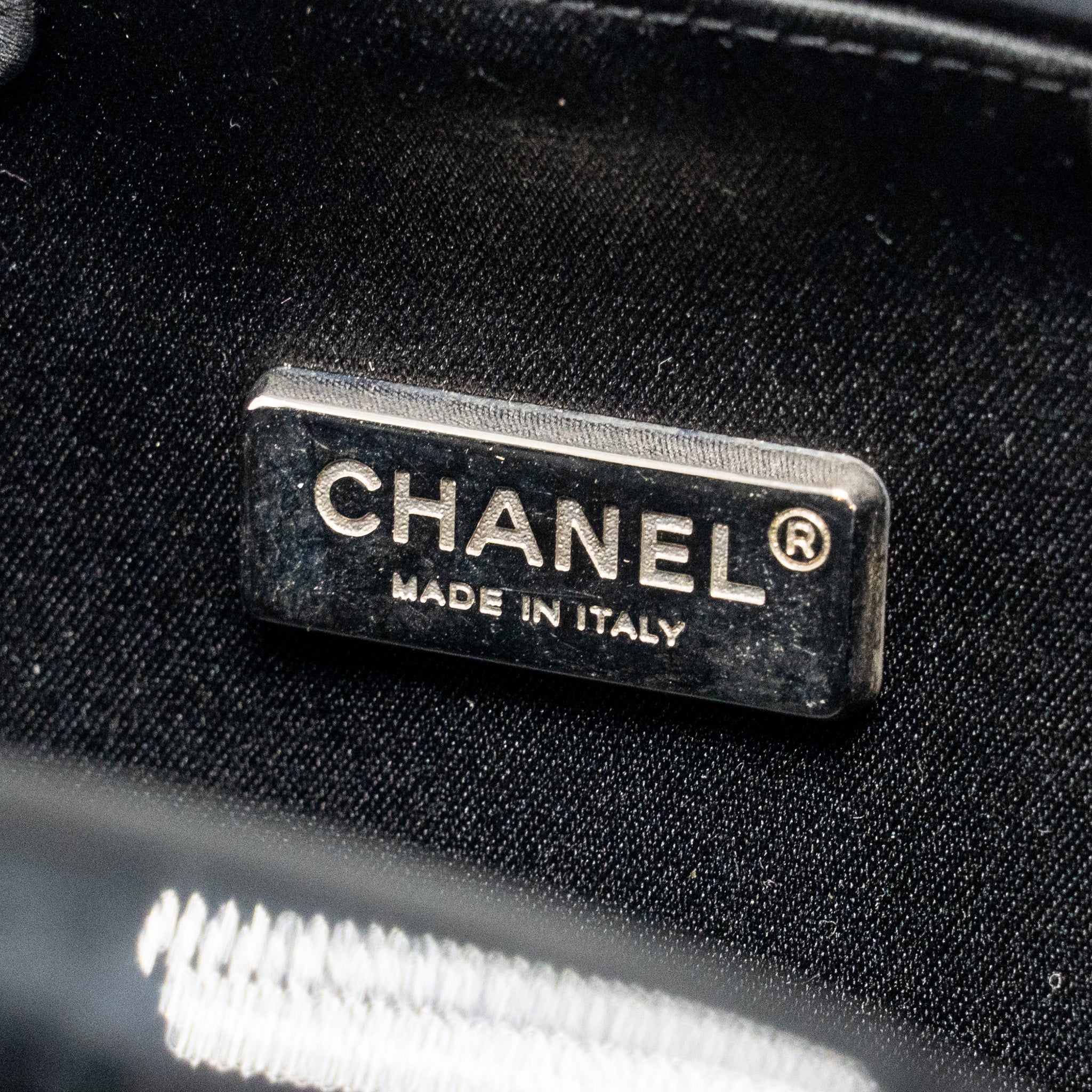 CHANEL CAMELLIA MINAUDIERE CHAIN EVENING CLUTCH ACRYLIC PLASTIC BLACK / SILVER SHW
