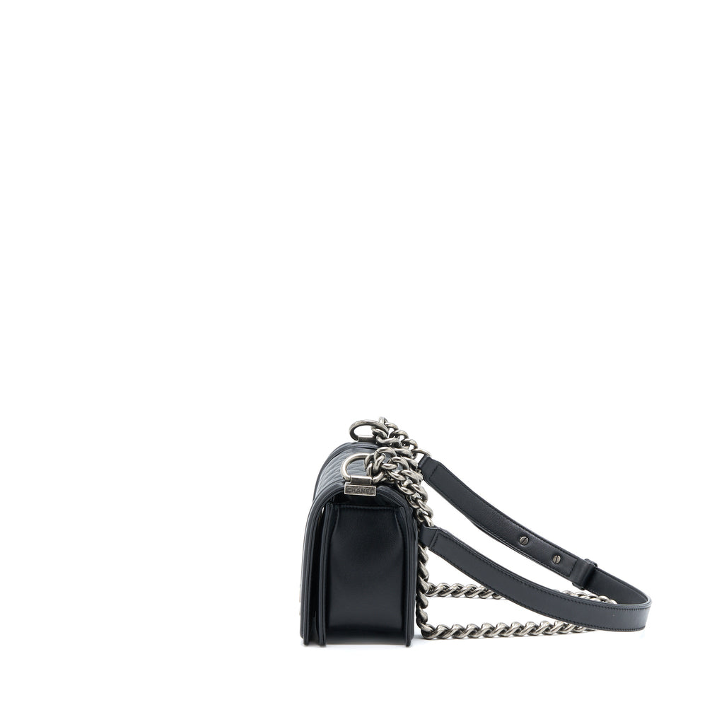 CHANEL SMALL BOY BAG CALFSKIN BLACK WITH RUTHENIUM HARDWARE