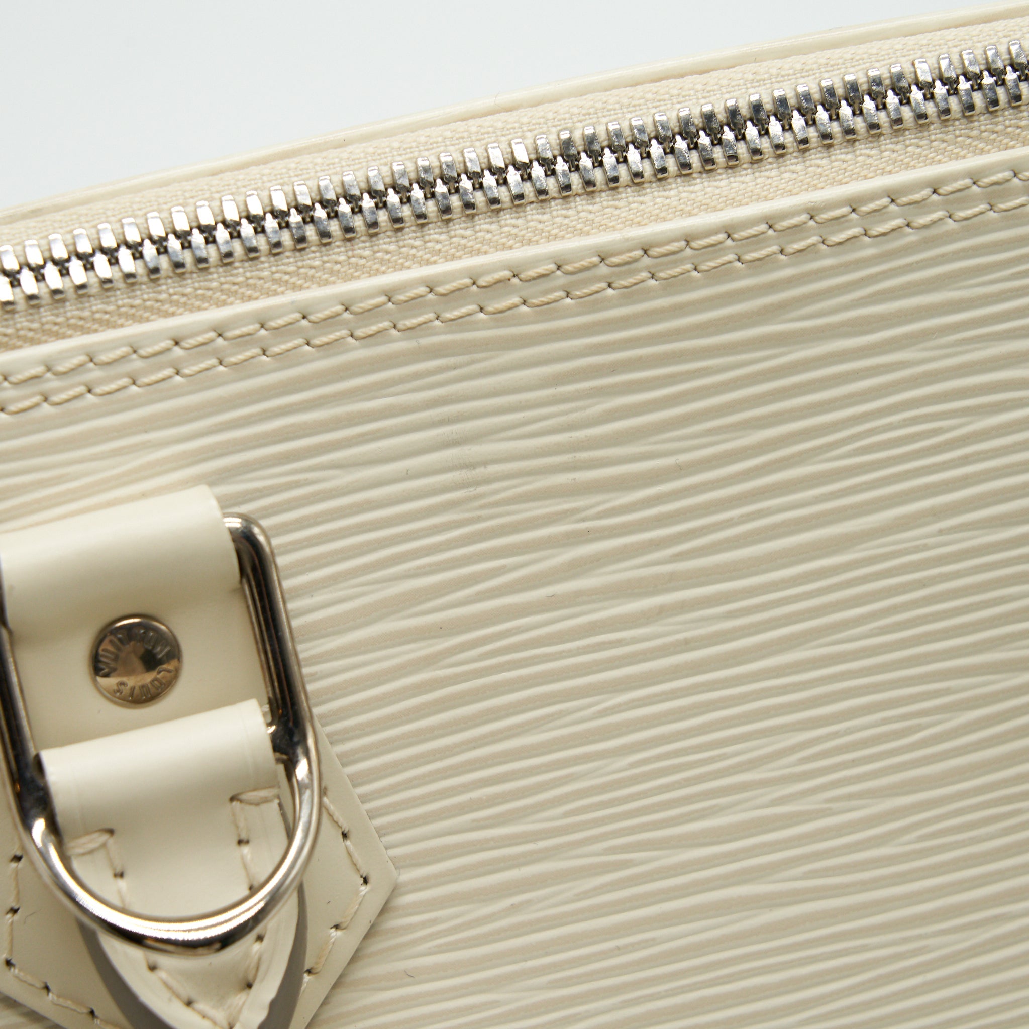 LOUIS VUITTON ALMA MM EPI LEATHER WHITE SHW