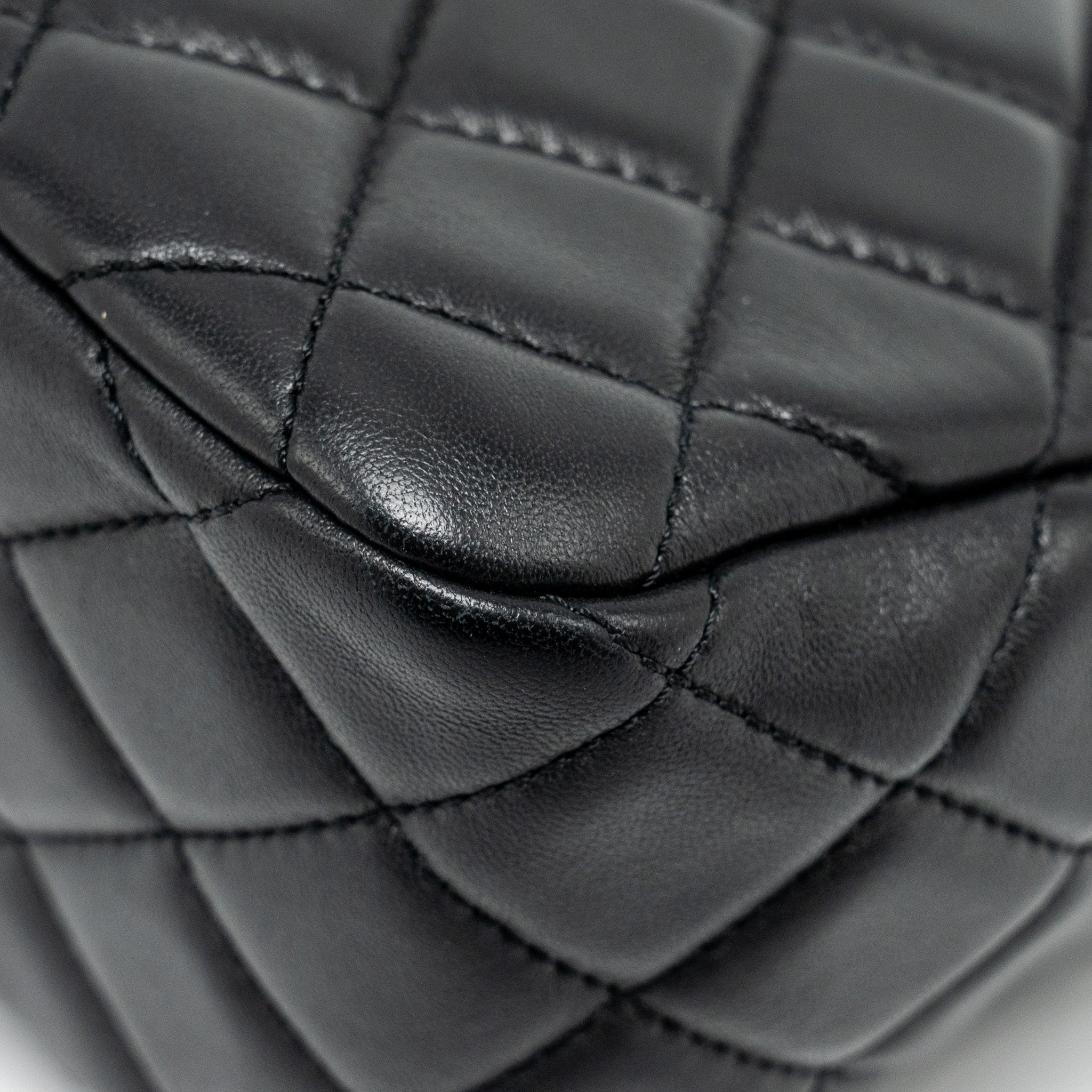 CHANEL 22B PEARL CRUSH HOBO BAG LAMBSKIN BLACK GHW (MICROCHIP)