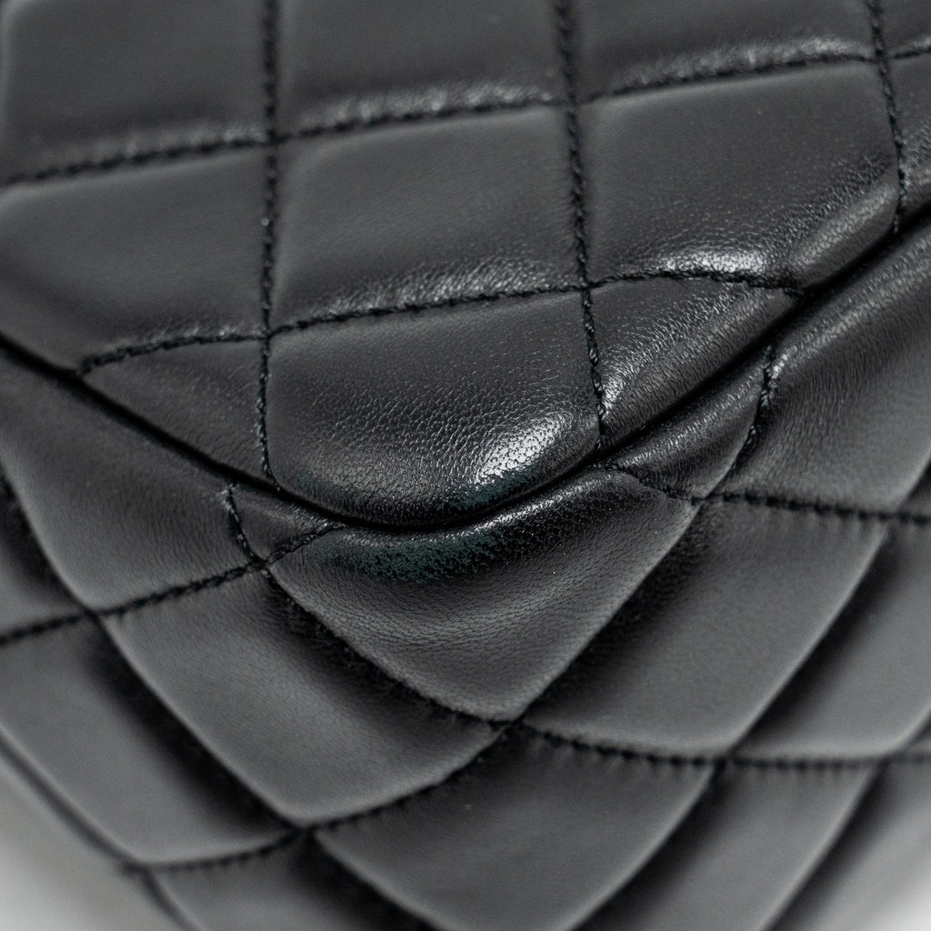 CHANEL 22B PEARL CRUSH HOBO BAG LAMBSKIN BLACK GHW (MICROCHIP)