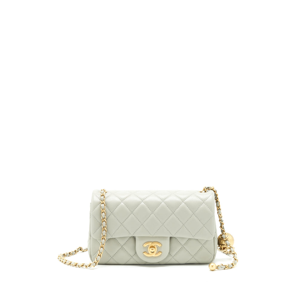 CHANEL 22C LIGHT PEARL CRUSH MINI FLAP BAG LAMBSKIN LIGHT GREY GHW (MICROCHIP)