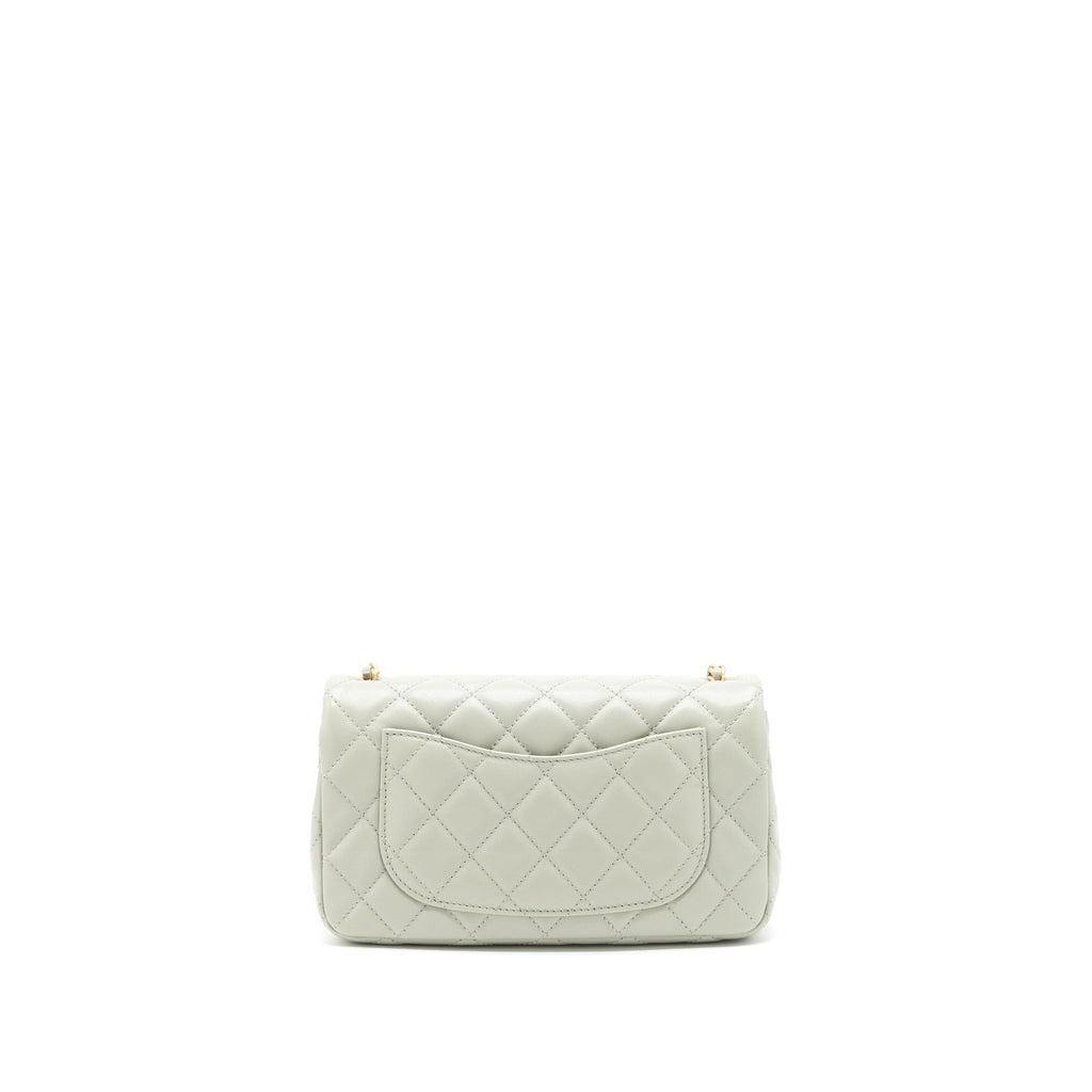 CHANEL 22C LIGHT PEARL CRUSH MINI FLAP BAG LAMBSKIN LIGHT GREY GHW (MICROCHIP)
