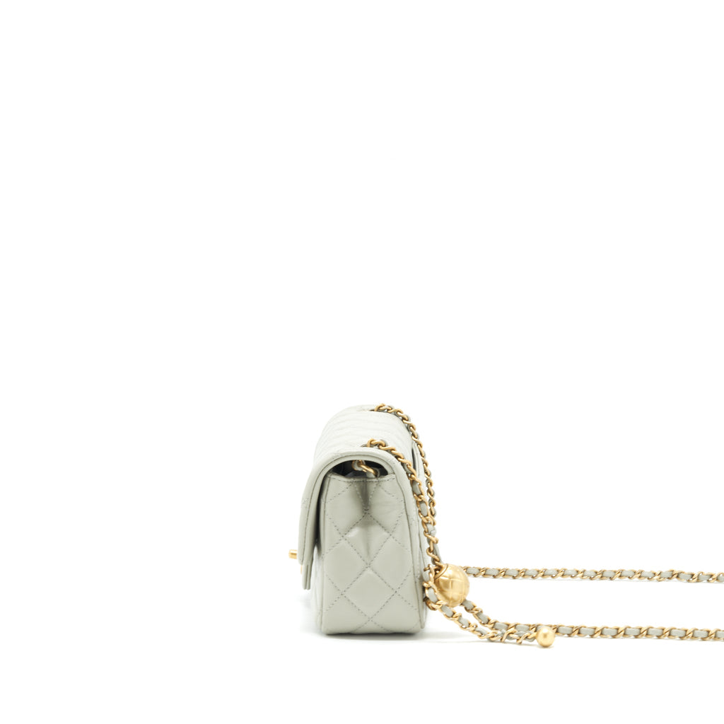 CHANEL 22C LIGHT PEARL CRUSH MINI FLAP BAG LAMBSKIN LIGHT GREY GHW (MICROCHIP)