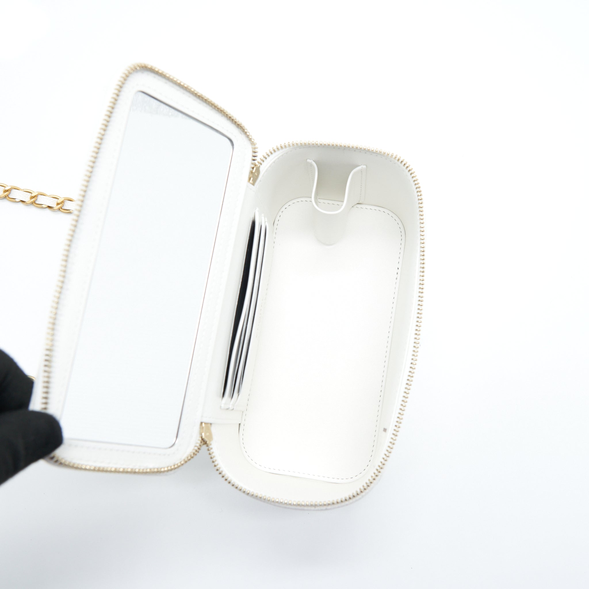 CHANEL 22S LOGO TOP HANDLE LONG VANITY WITH CHAIN CAVIAR WHITE GHW