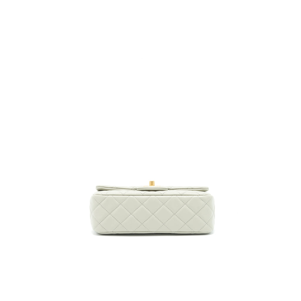 CHANEL 22C LIGHT PEARL CRUSH MINI FLAP BAG LAMBSKIN LIGHT GREY GHW (MICROCHIP)