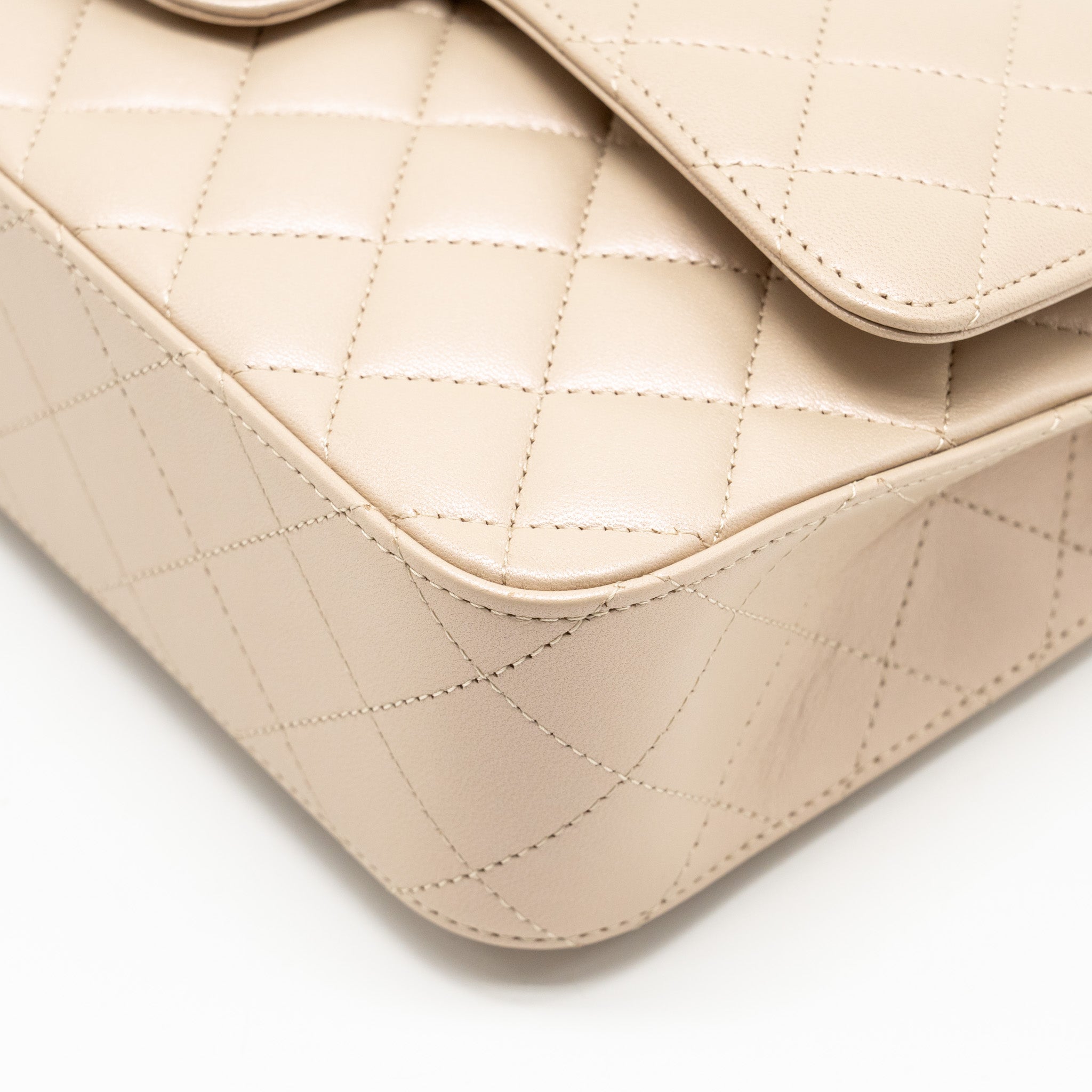 CHANEL MEDIUM CLASSIC DOUBLE FLAP BAG LAMBSKIN IRIDESCENT IVORY LGHW