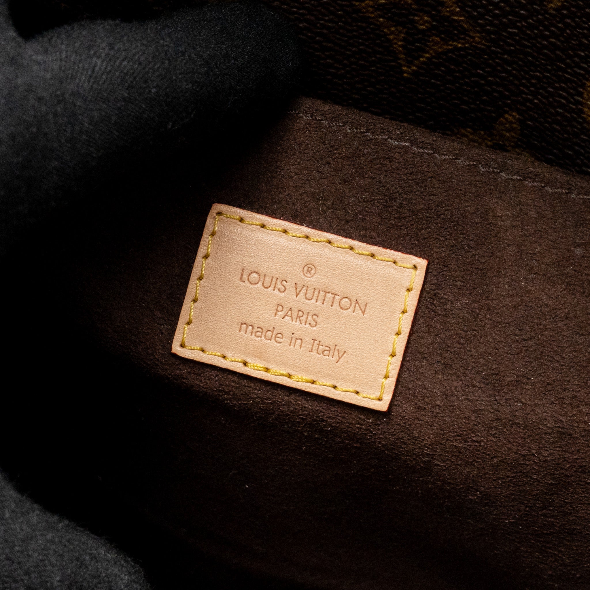 LOUIS VUITTON POCHETTE METIS MONOGRAM CANVAS GHW
