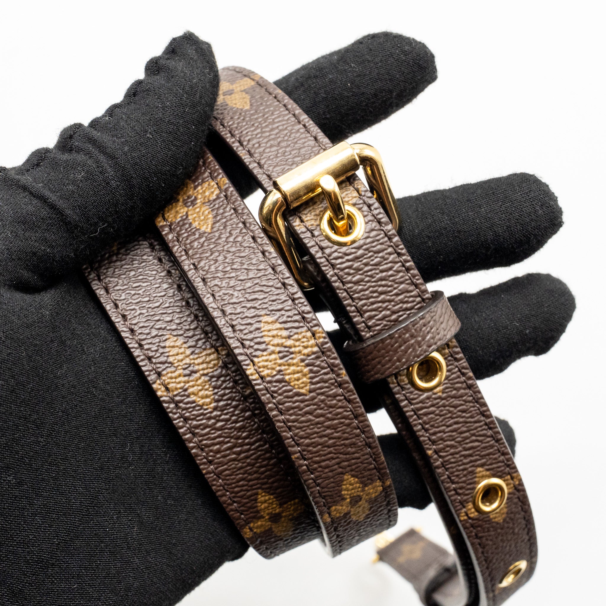 LOUIS VUITTON POCHETTE METIS MONOGRAM CANVAS GHW