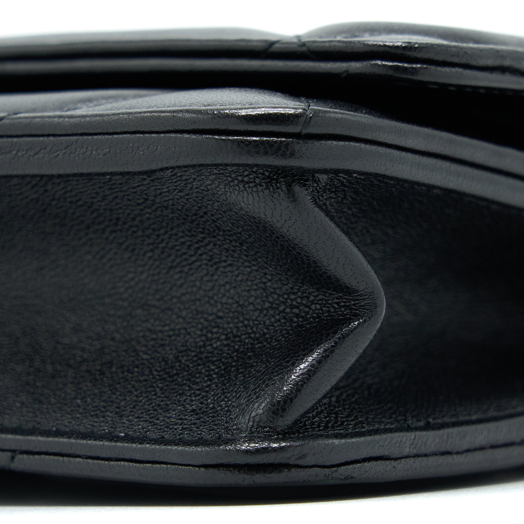 CHANEL 19 WALLET ON CHAIN LAMBSKIN BLACK MULTICOLOUR HARDWARE (MICROCHIP)