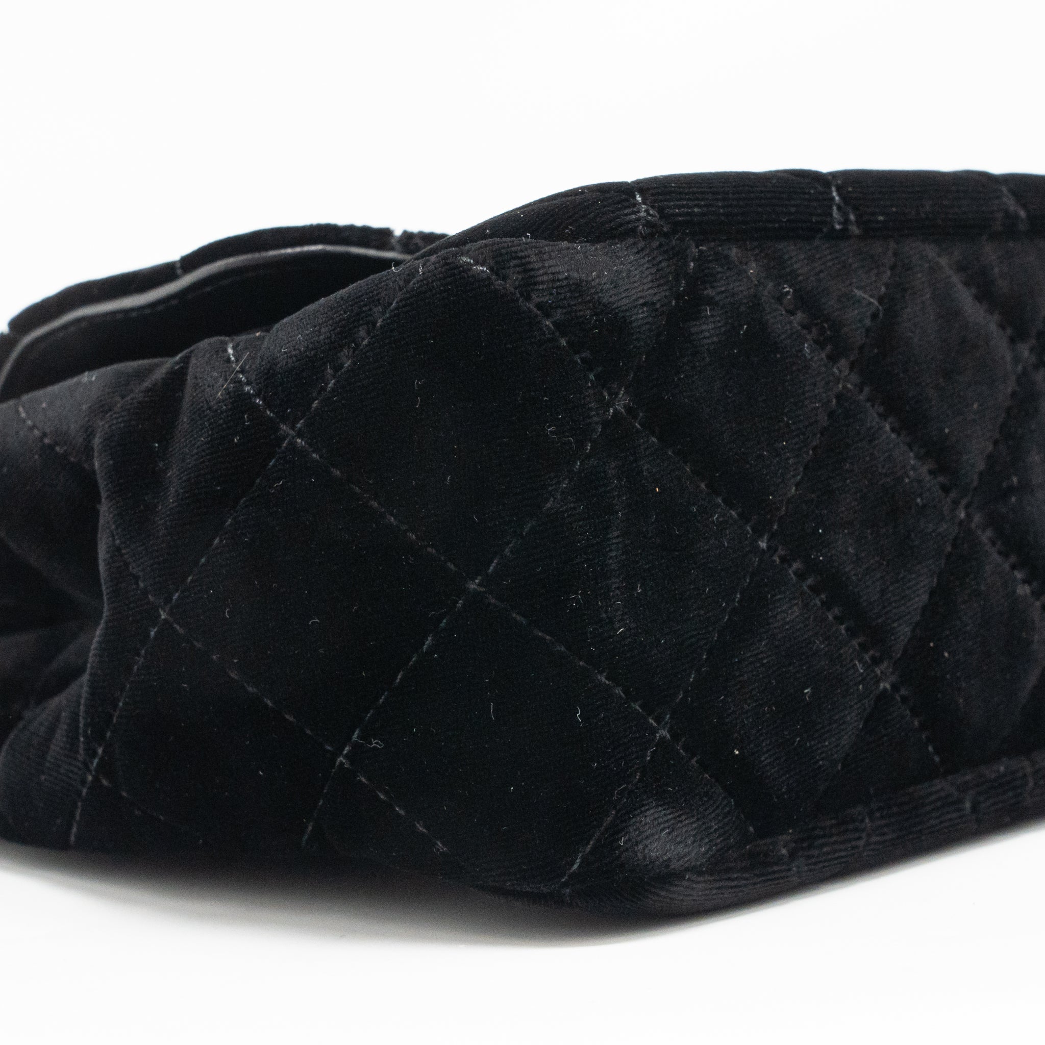 CHANEL 23B HOBO BAG VELVET BLACK GHW (MICROCHIP)